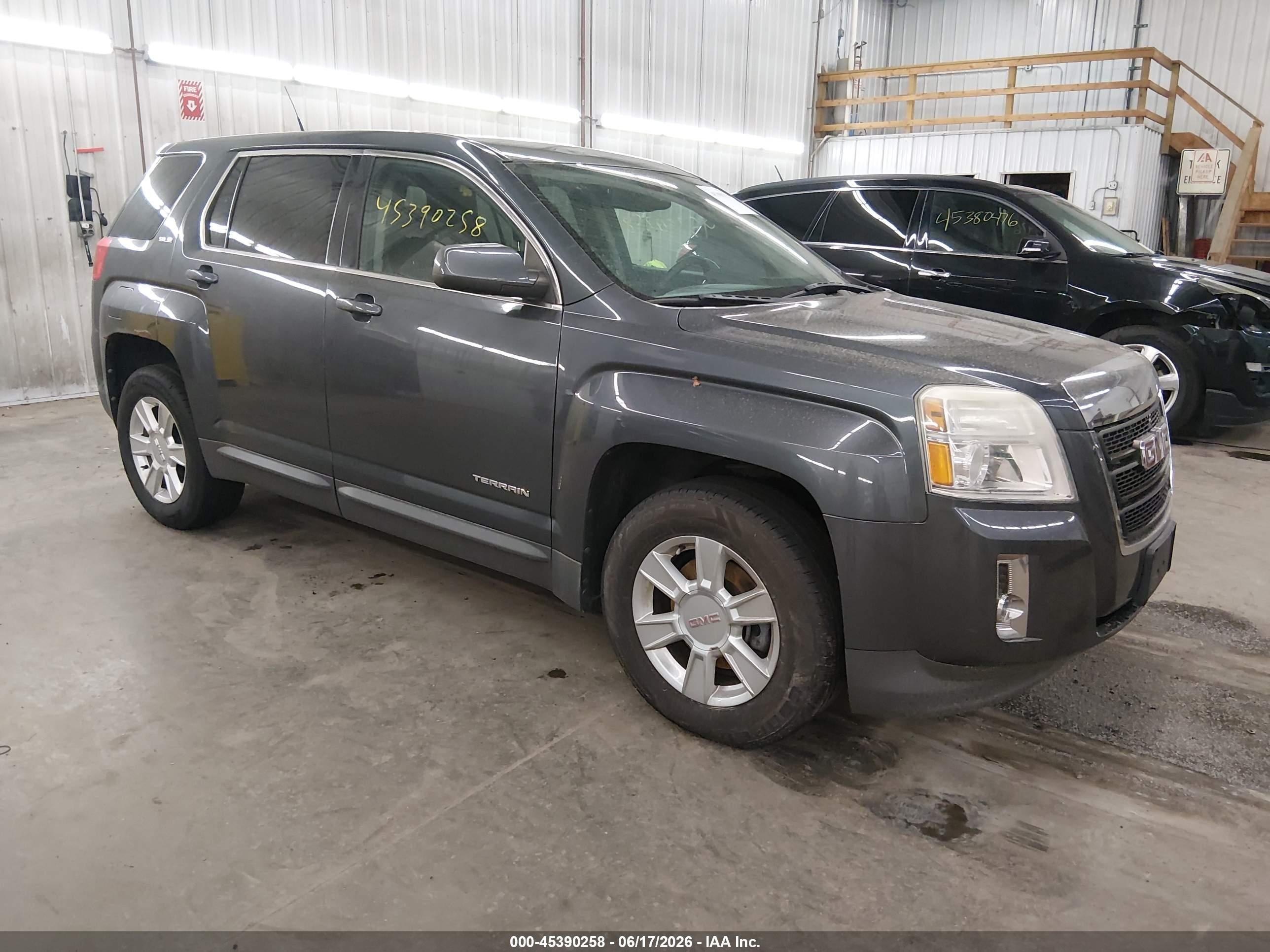 2010 GMC Terrain SLE-1, VIN 2CTFLCEW6A6393810 — Normal wear