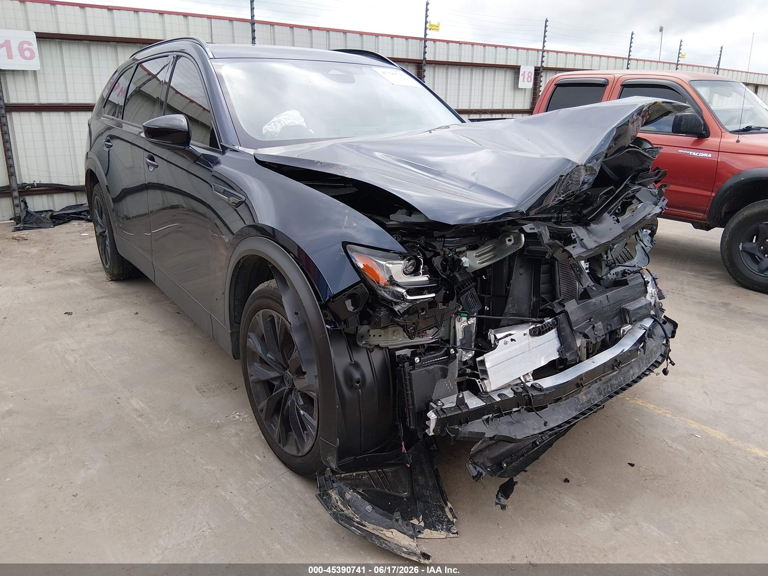 2026 Mazda CX-90 Premium Sport, VIN JM3KKCHD2T1369749 — Перед