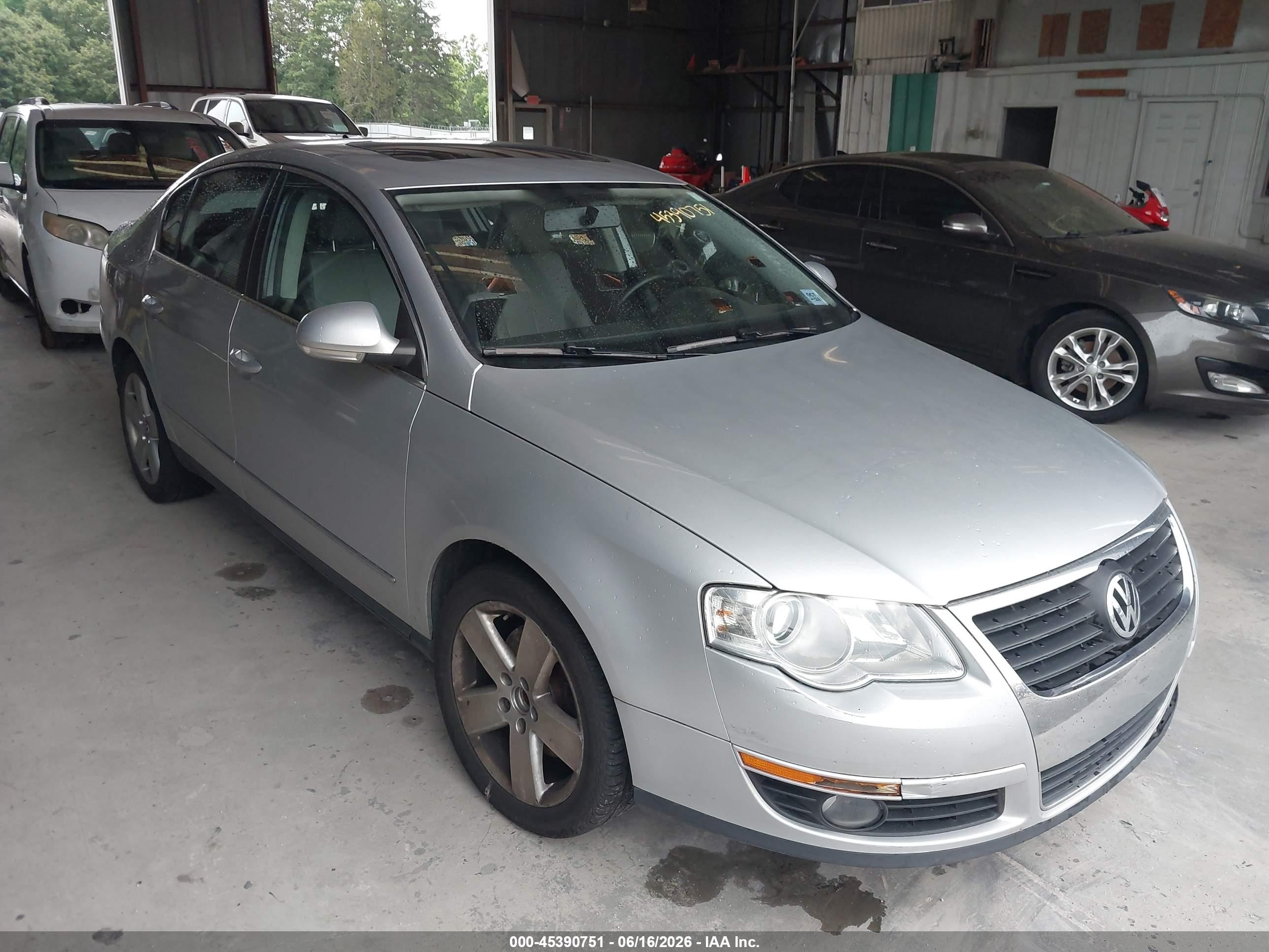 2009 Volkswagen Passat Komfort, VIN WVWJK73C29P048116 — Normal wear
