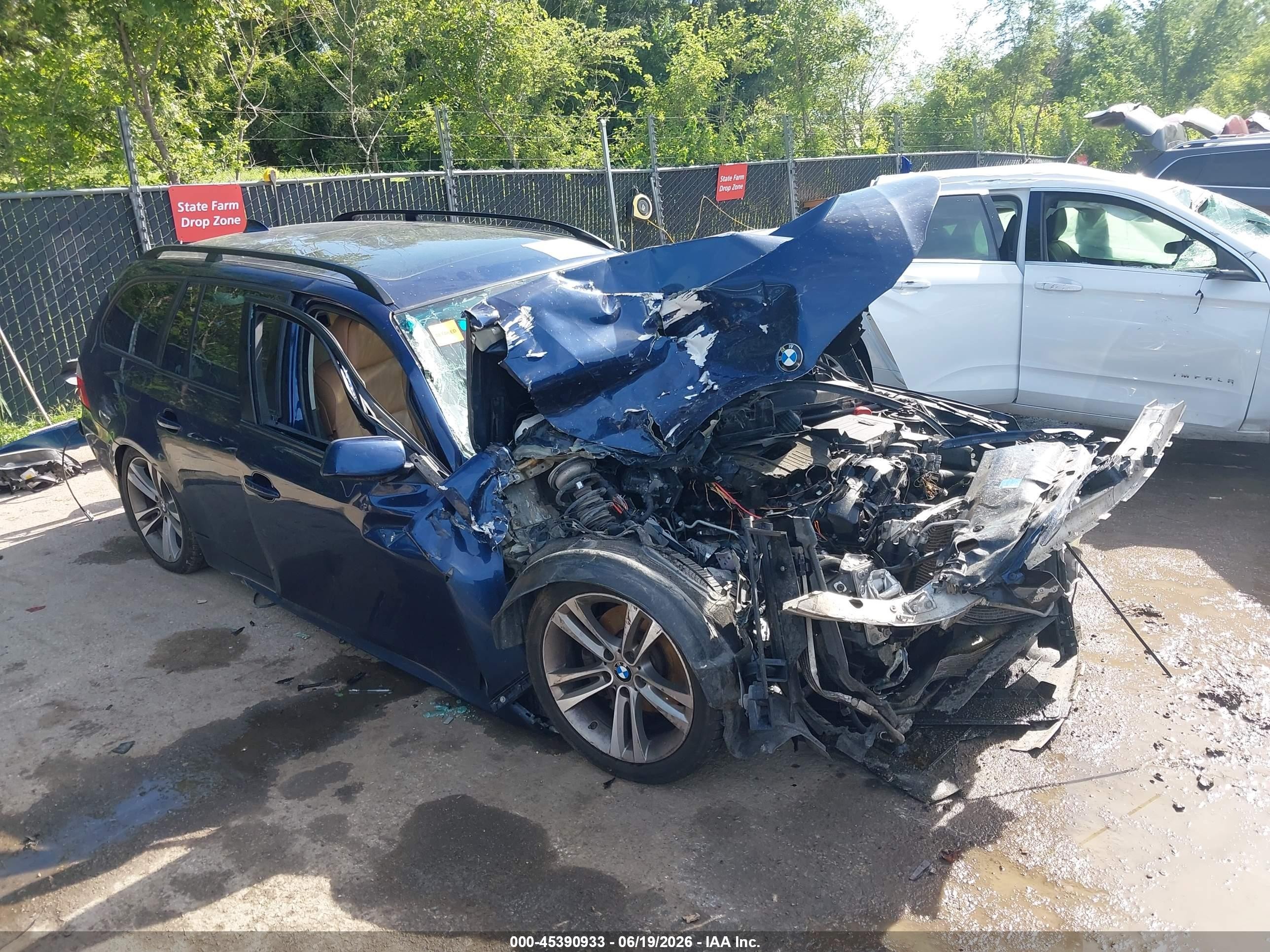 2008 BMW 5 Series 535xiT, VIN WBAPT73538CX02259 — Перед