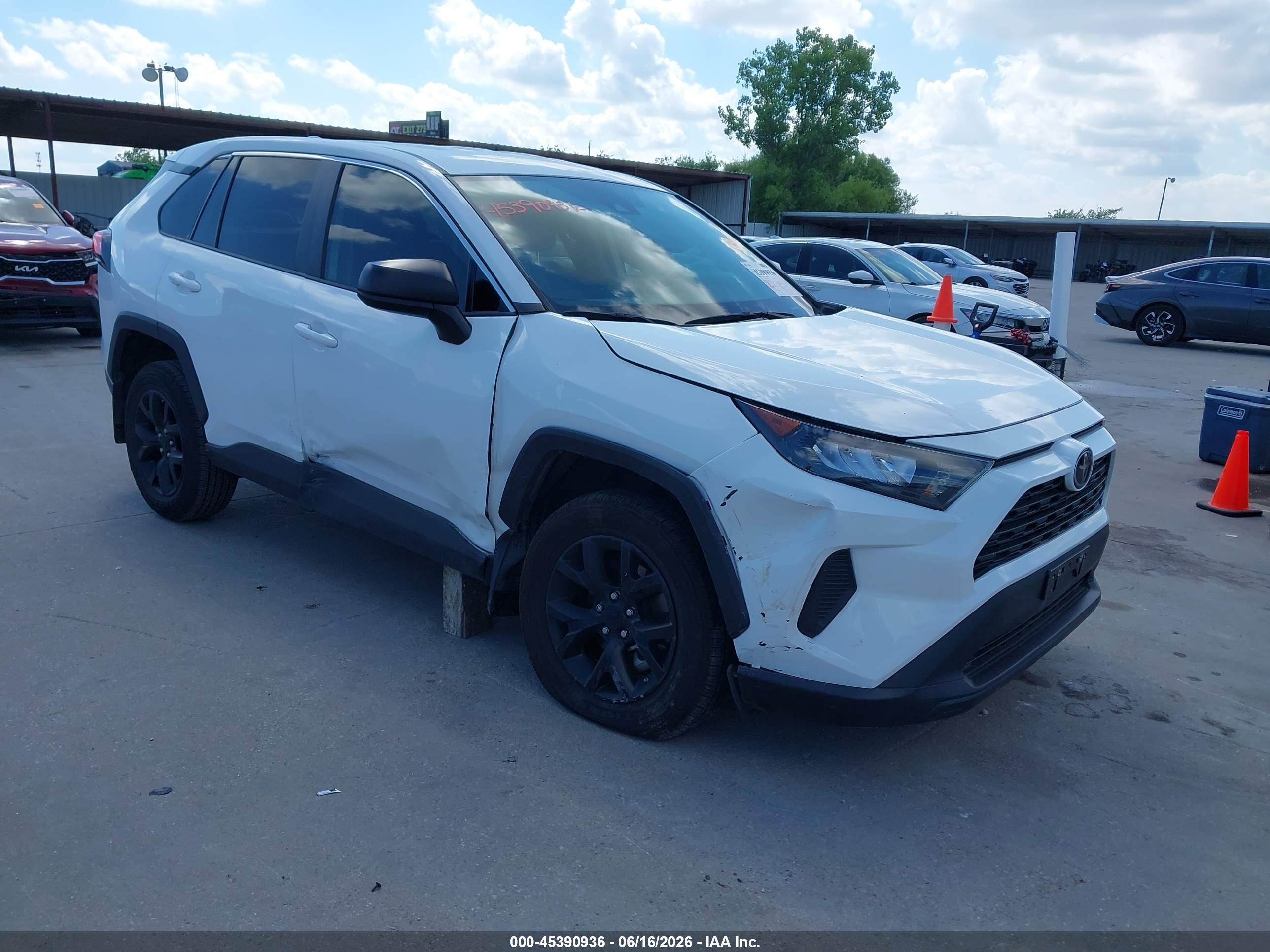 2022 Toyota RAV4 LE, VIN 2T3H1RFV1NW220533 — Side