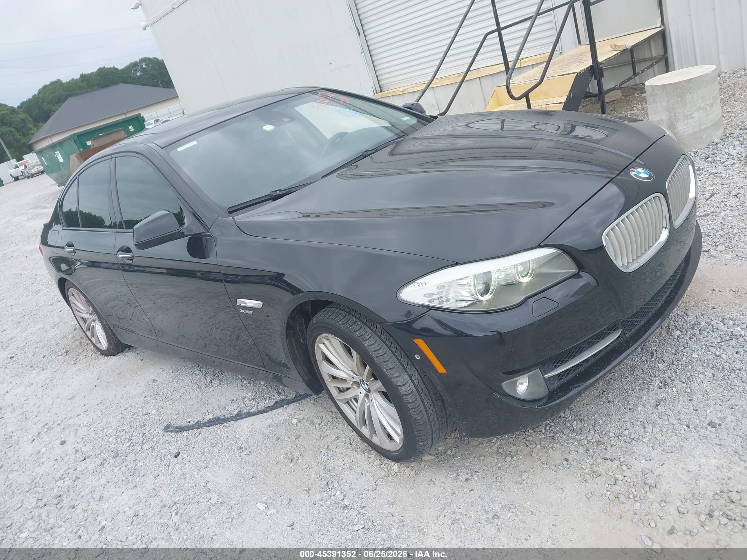 2011 BMW 5 Series 550i xDrive, VIN WBAFU9C53BC786658 — Normal wear