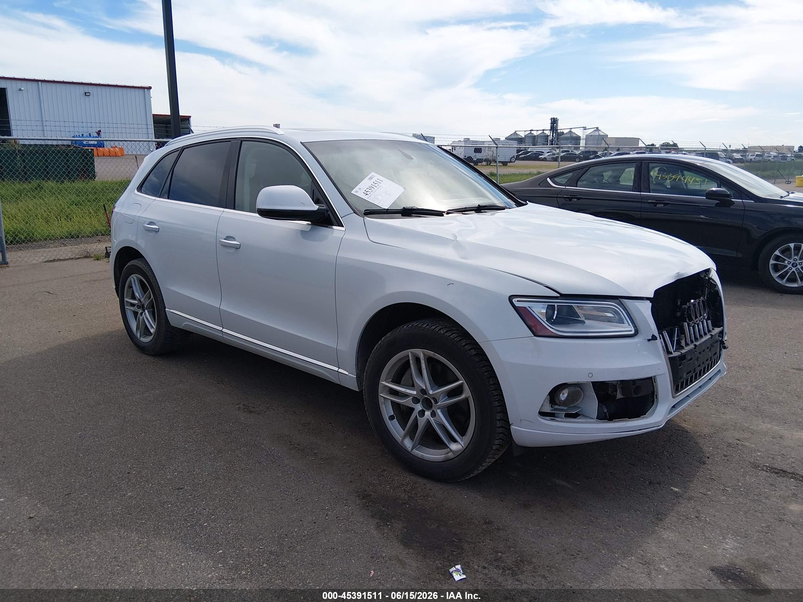2015 Audi Q5 Premium Plus, VIN WA1CMAFP2FA082791 — Перед