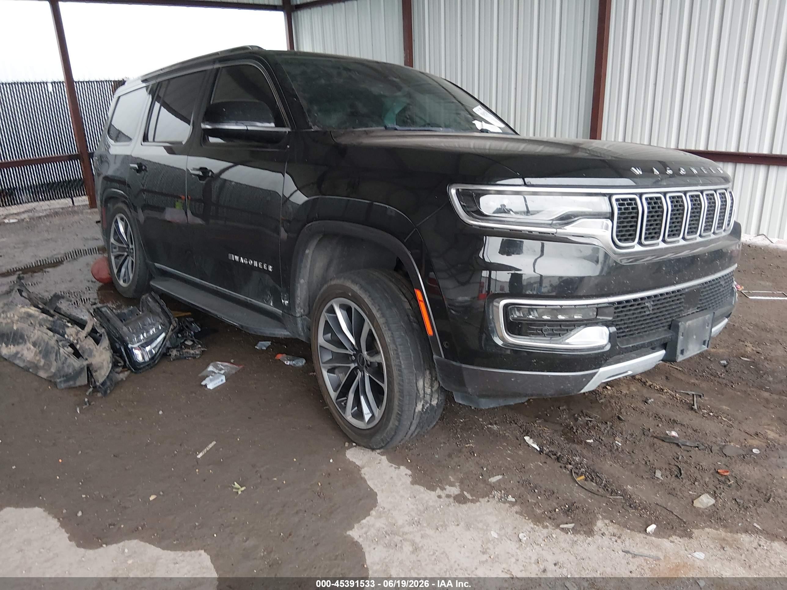 2022 Jeep Wagoneer Series II, VIN 1C4SJVBT7NS165212 — Зад