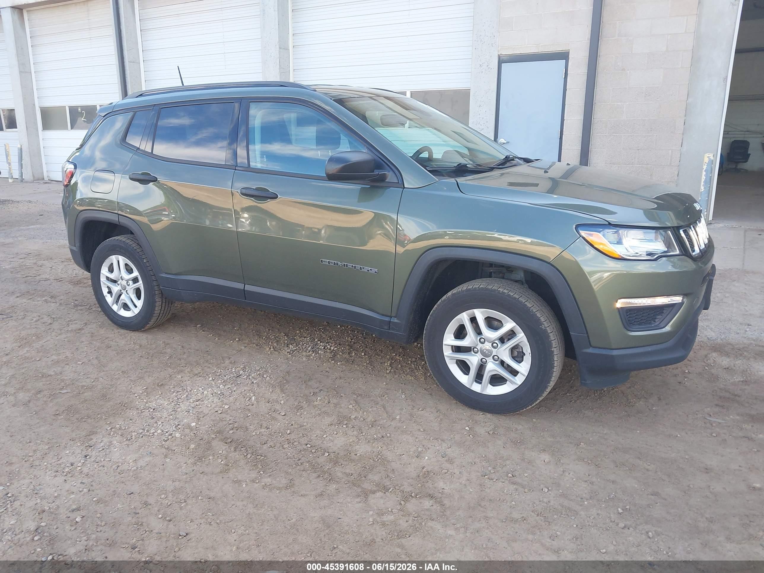 2018 Jeep Compass Sport, VIN 3C4NJDAB6JT392237 — Normal wear