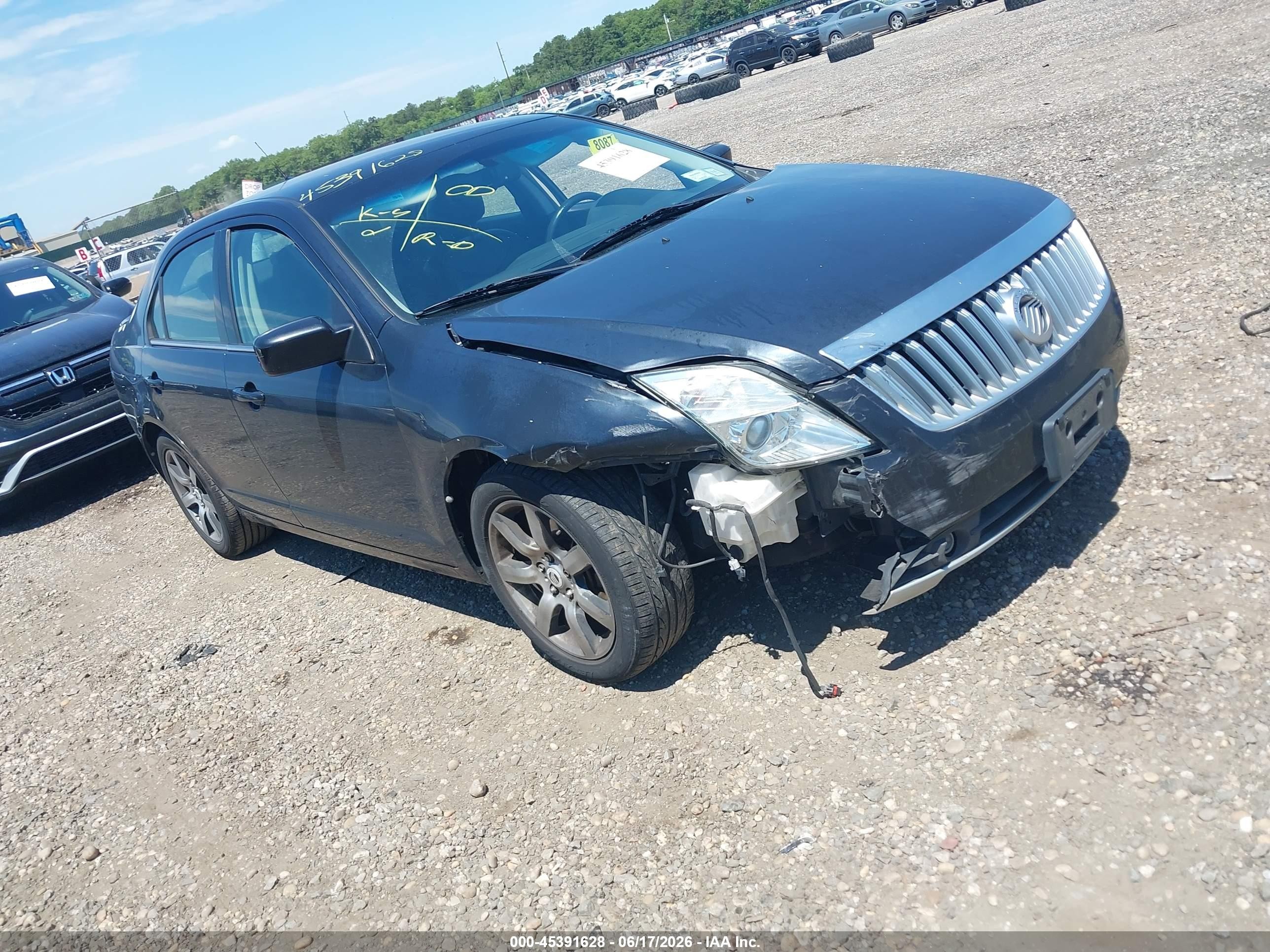 2010 Mercury Milan Premier, VIN 3MEHM0JA2AR642105 — Front end