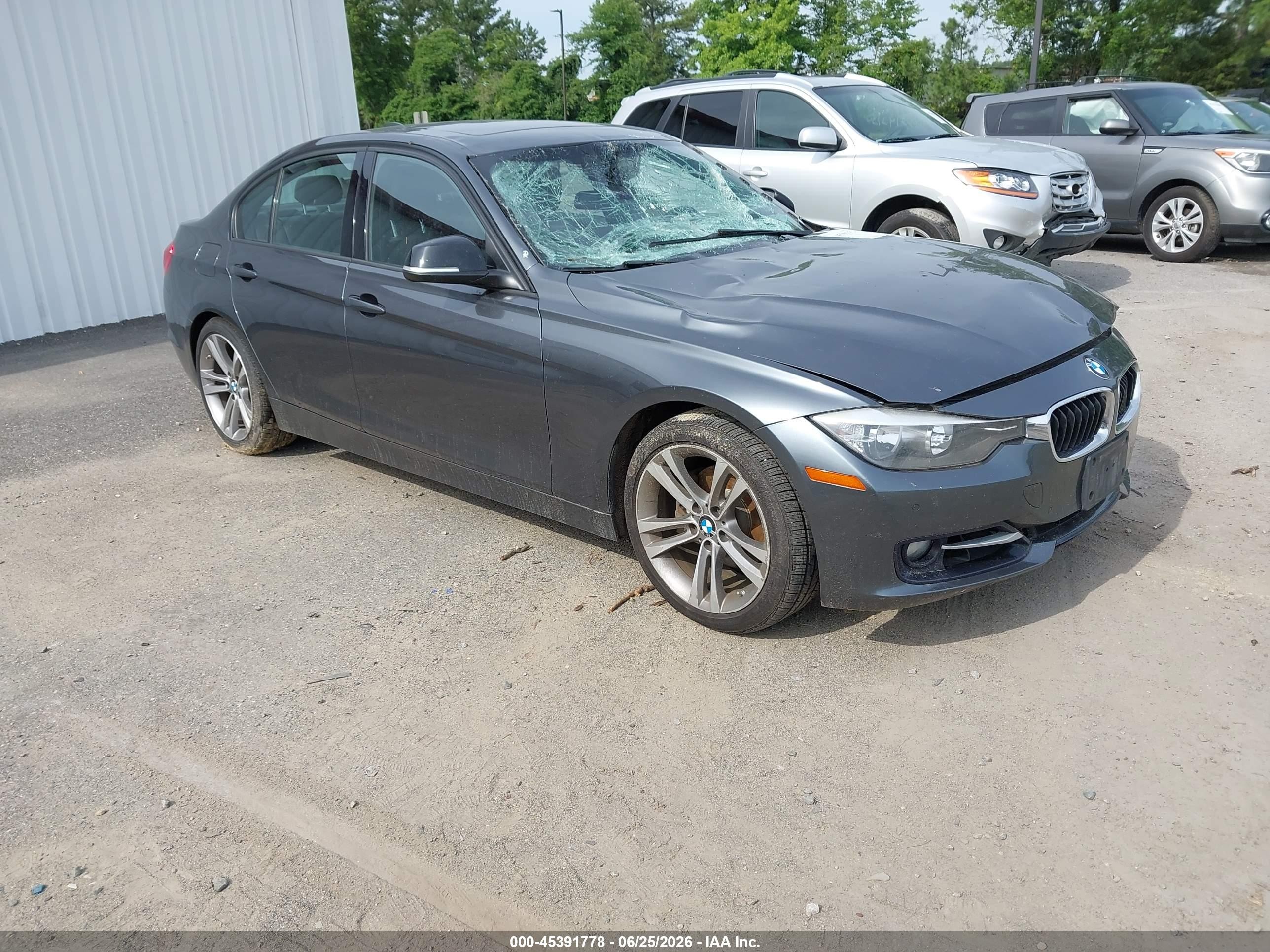 2014 BMW 3 Series 328i, VIN WBA3A5G52ENP28435 — Front end
