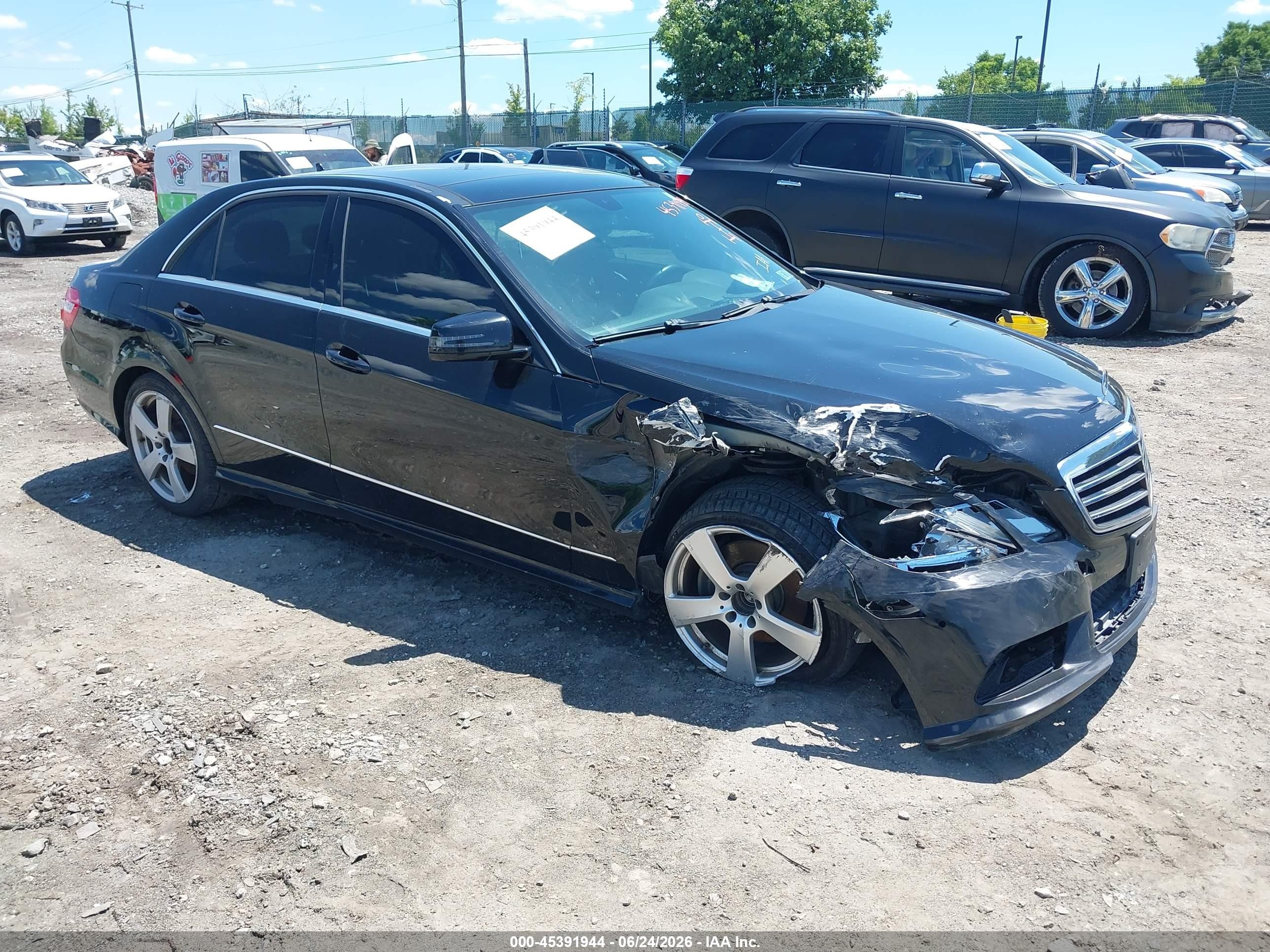 2011 Mercedes-Benz E 350 Luxury, VIN WDDHF8HB2BA487100 — Front end