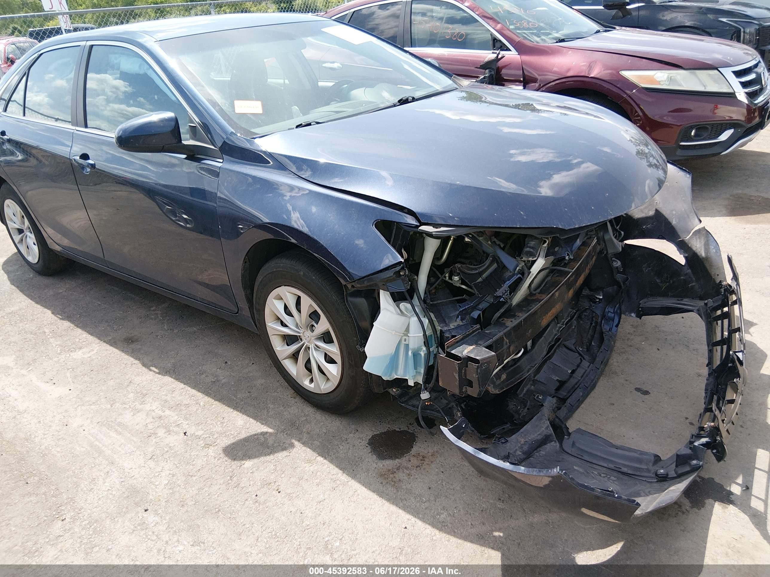 2017 Toyota Camry XLE, VIN 4T1BF1FK5HU779210 — Front end