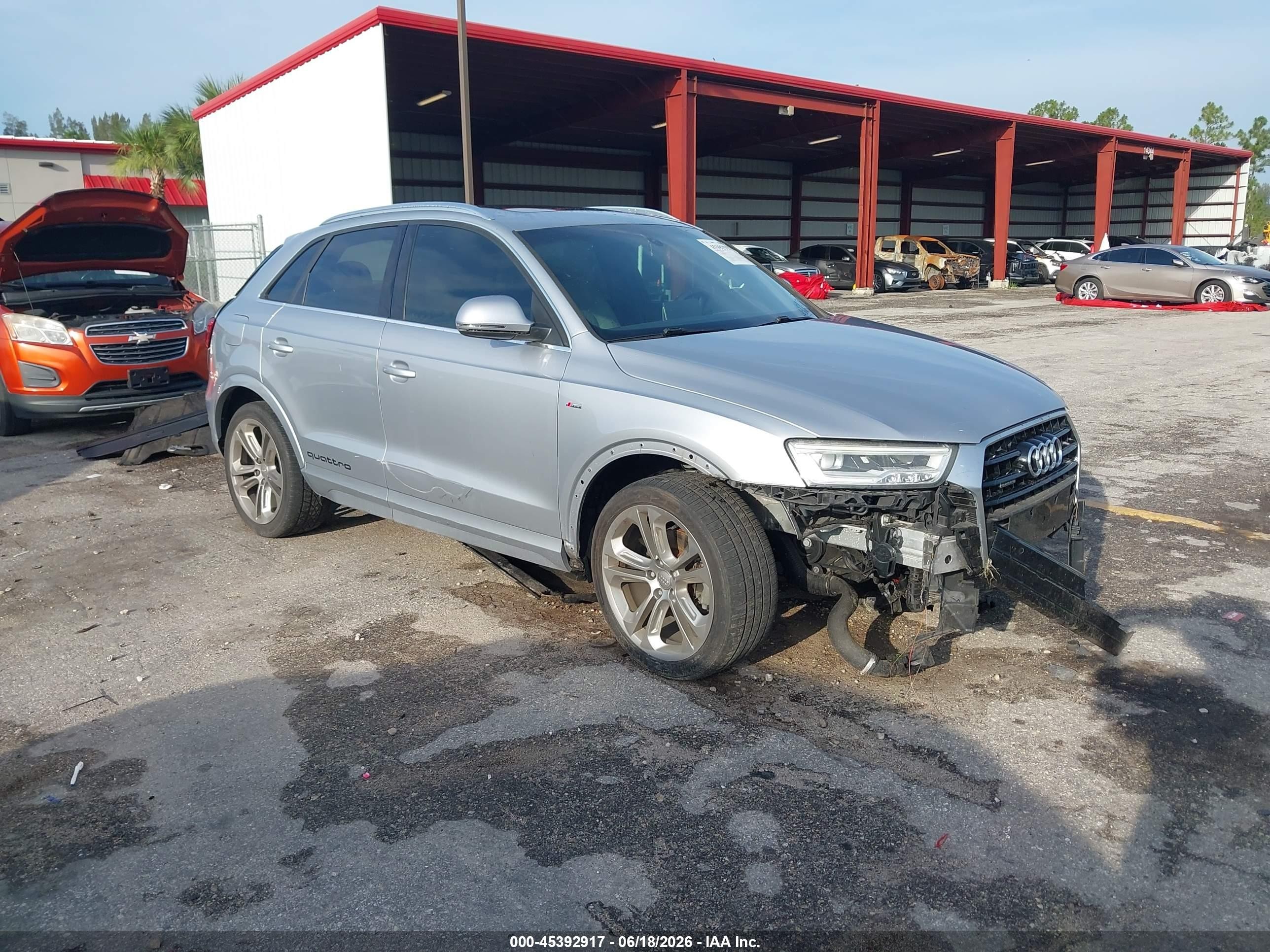 2016 Audi Q3 Prestige, VIN WA1GFCFS2GR006650 — Front end