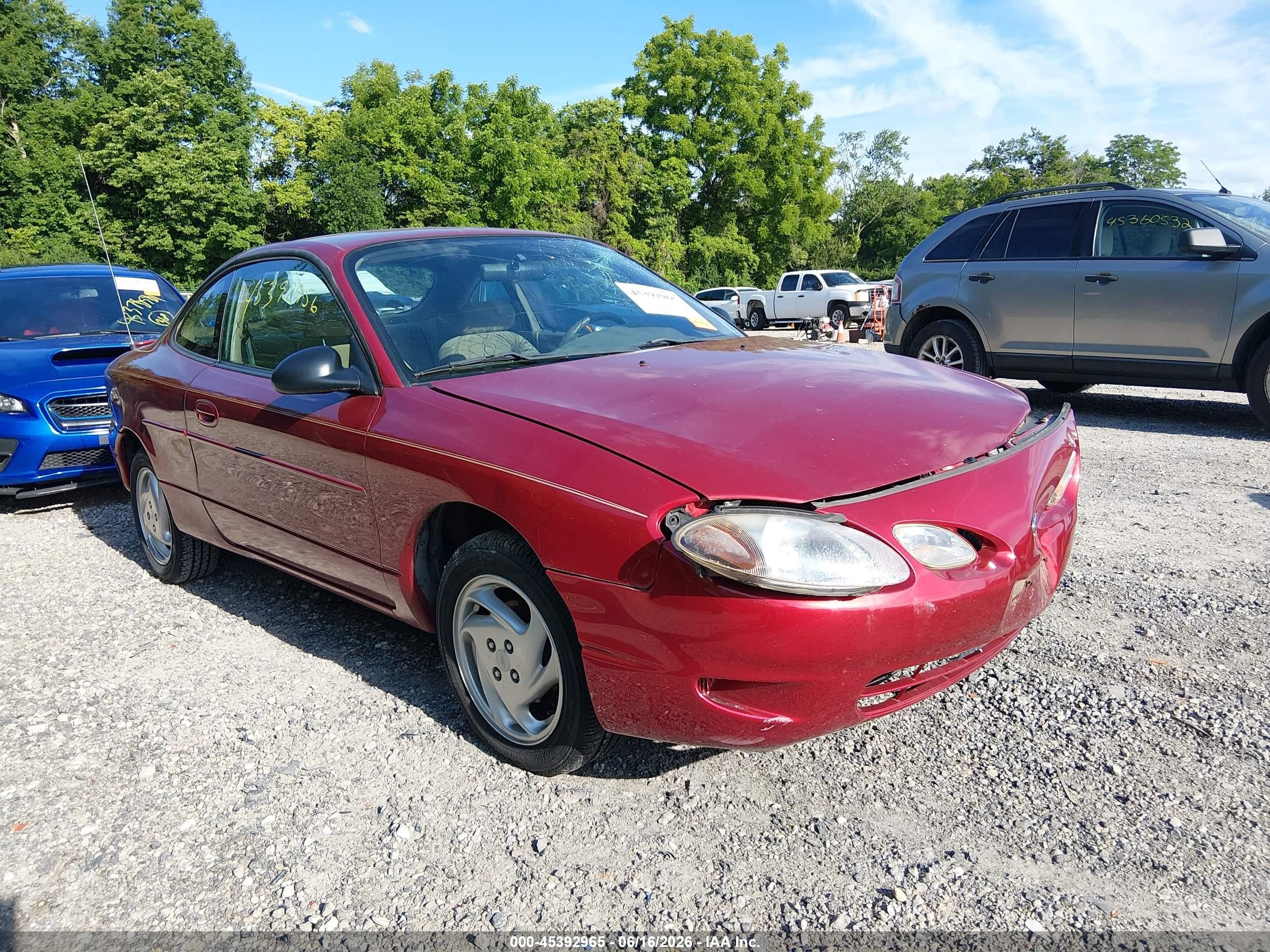 2000 Ford Escort ZX2, VIN 3FAKP1130YR155488 — Перед