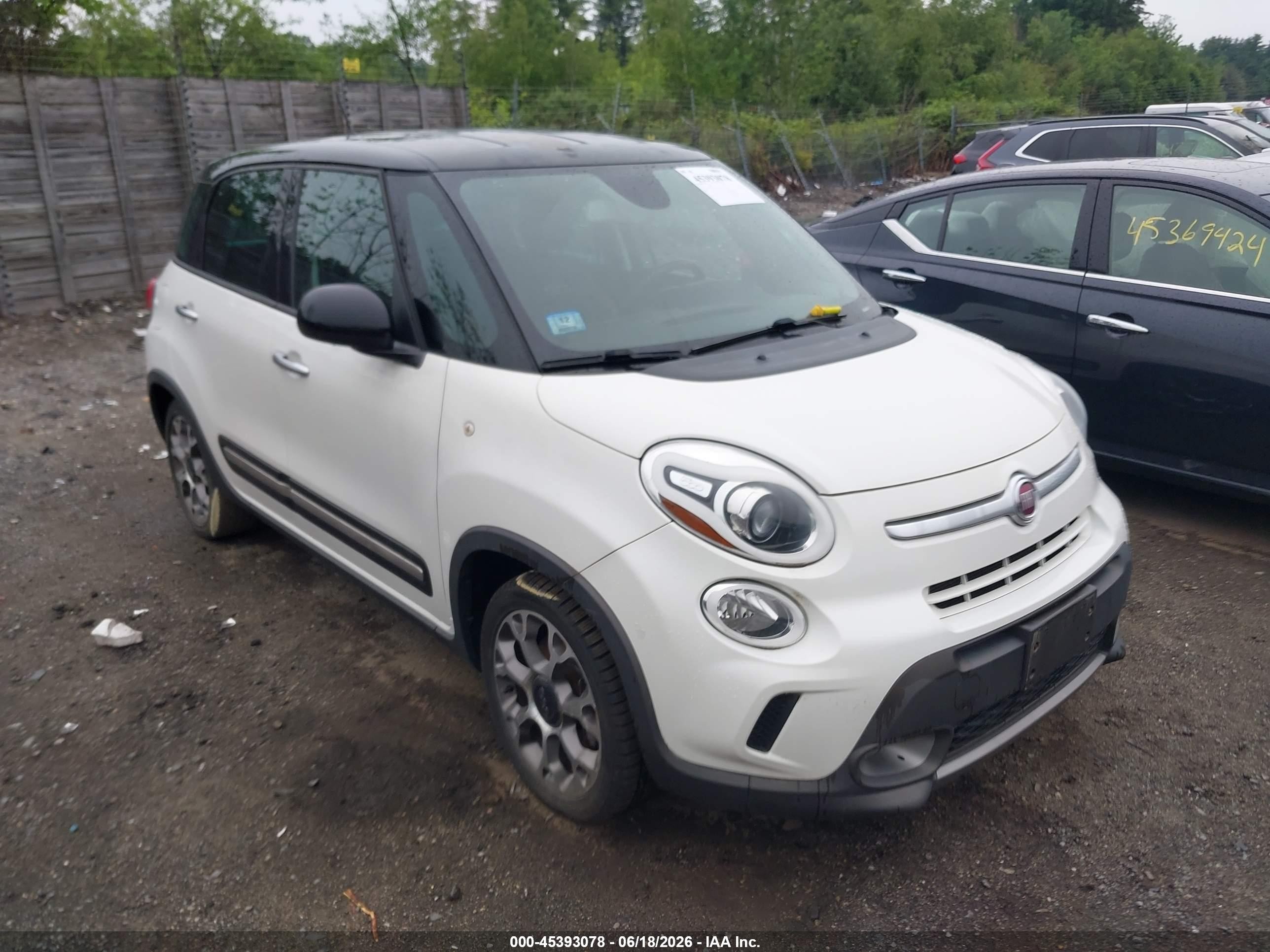2014 FIAT 500L Trekking, VIN ZFBCFADH6EZ021376 — Normal wear