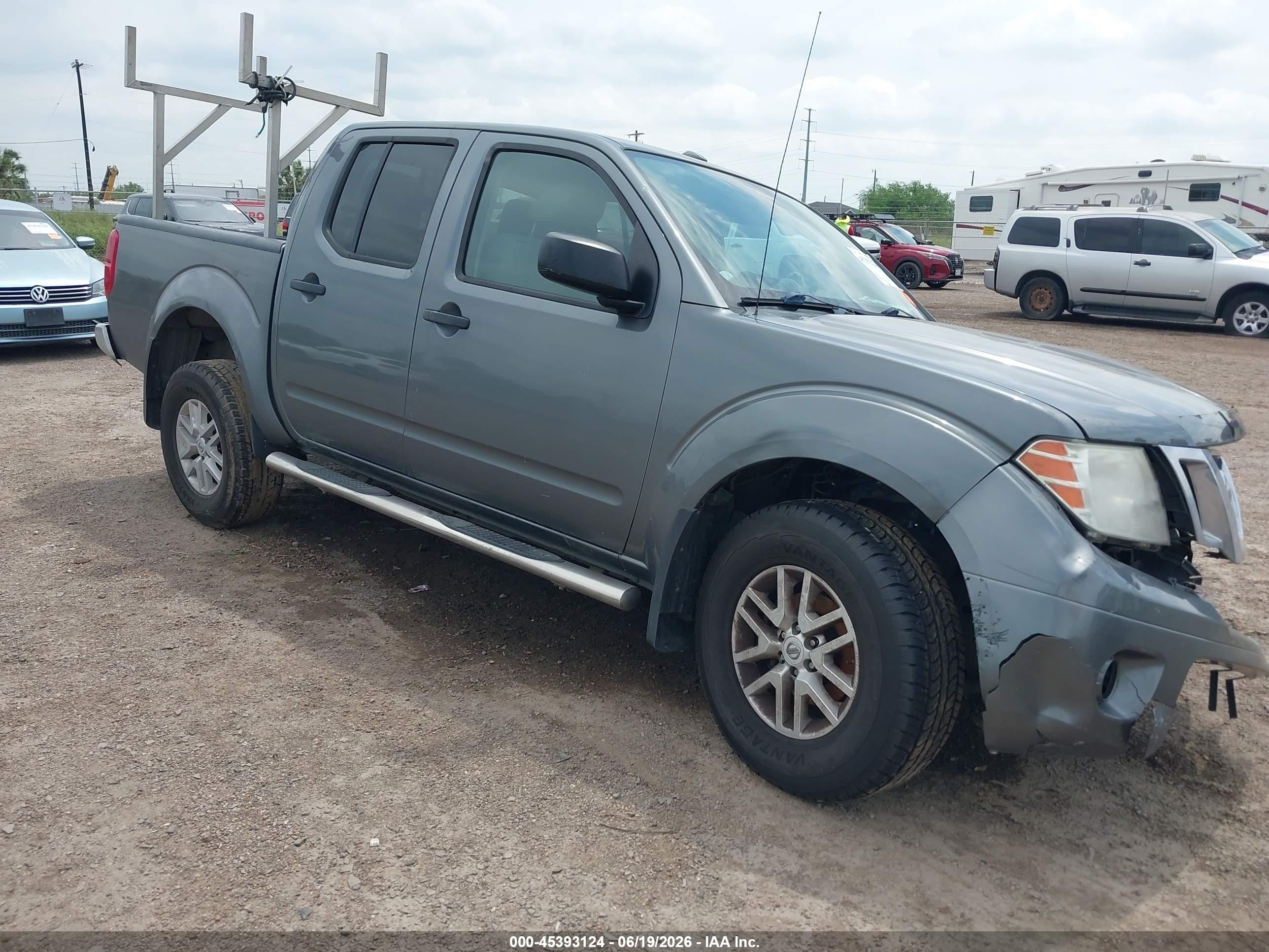 2016 Nissan Frontier S, VIN 1N6AD0EVXGN775459 — Front end