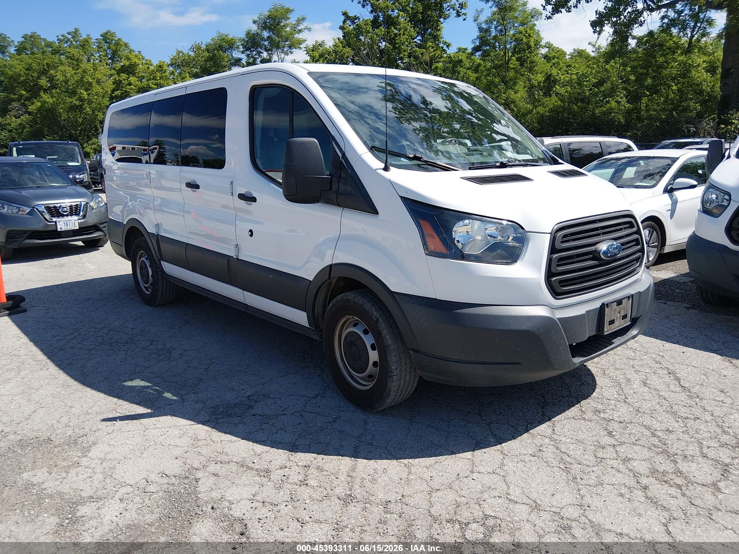 2018 Ford Transit Passenger XL, VIN 1FMZK1ZM1JKA99779 — Side