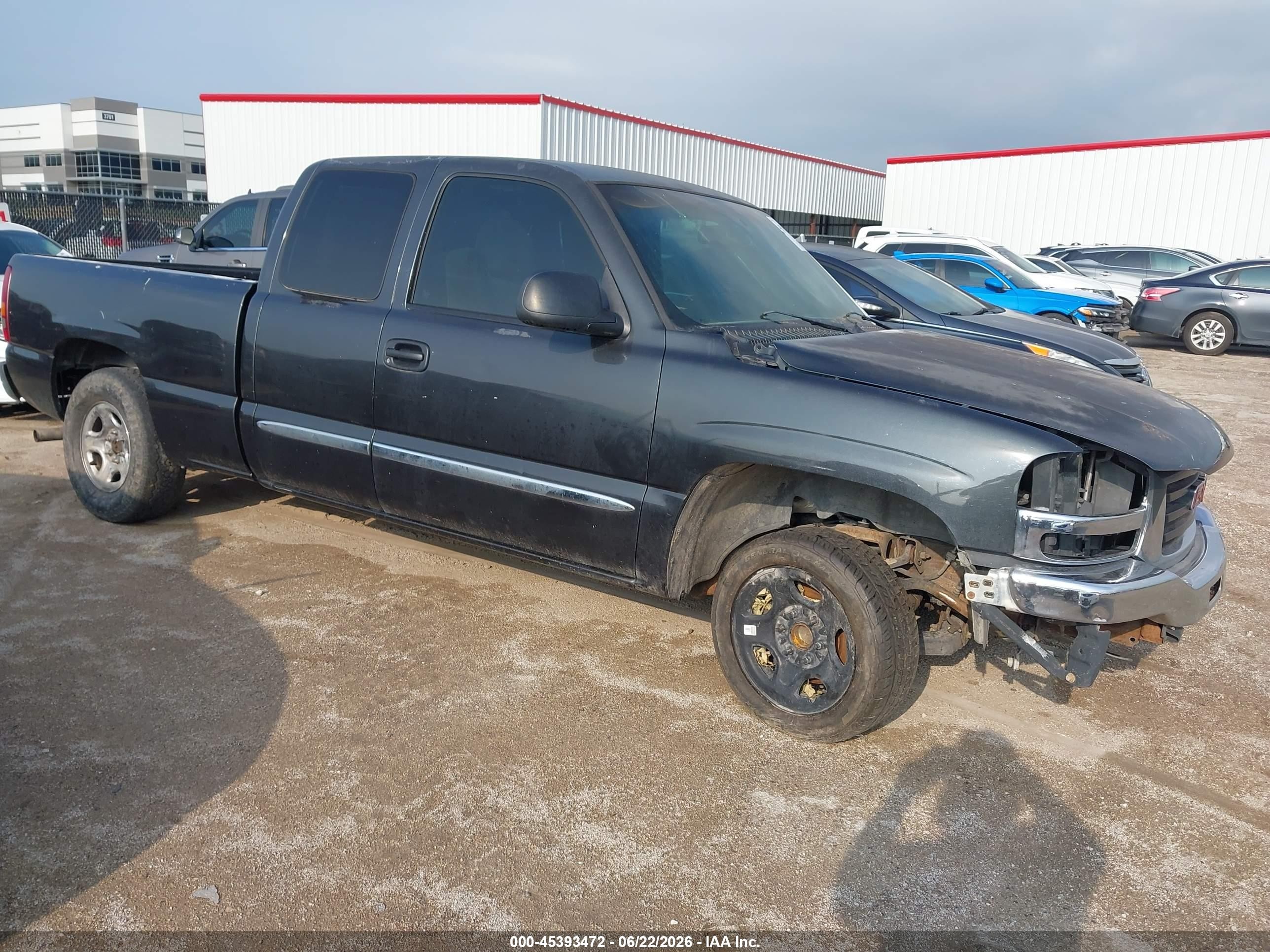 2003 GMC Sierra 1500 SLE, VIN 2GTEC19V731303125 — Normal wear