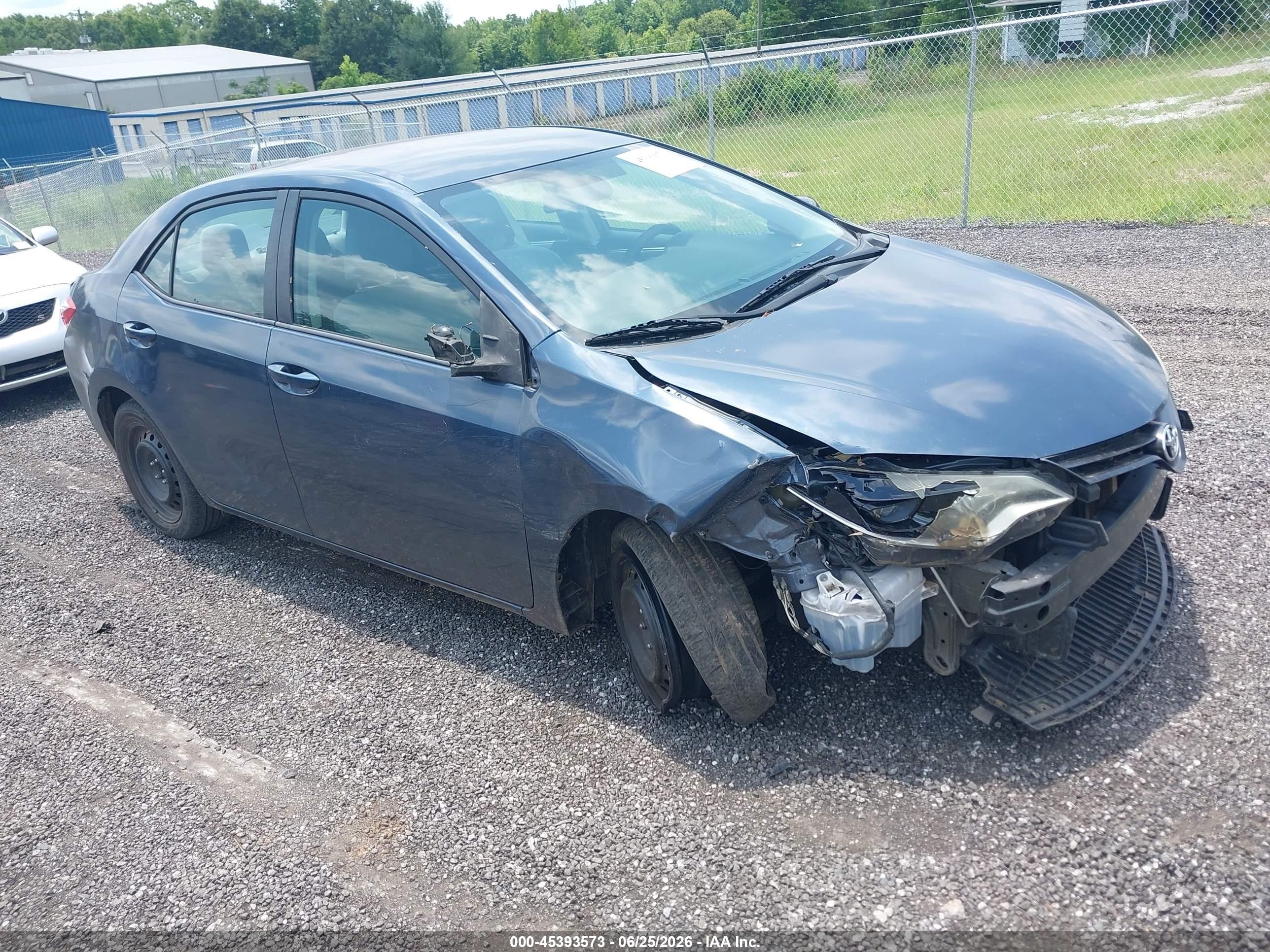2014 Toyota Corolla LE, VIN 5YFBURHE0EP059421 — Front end