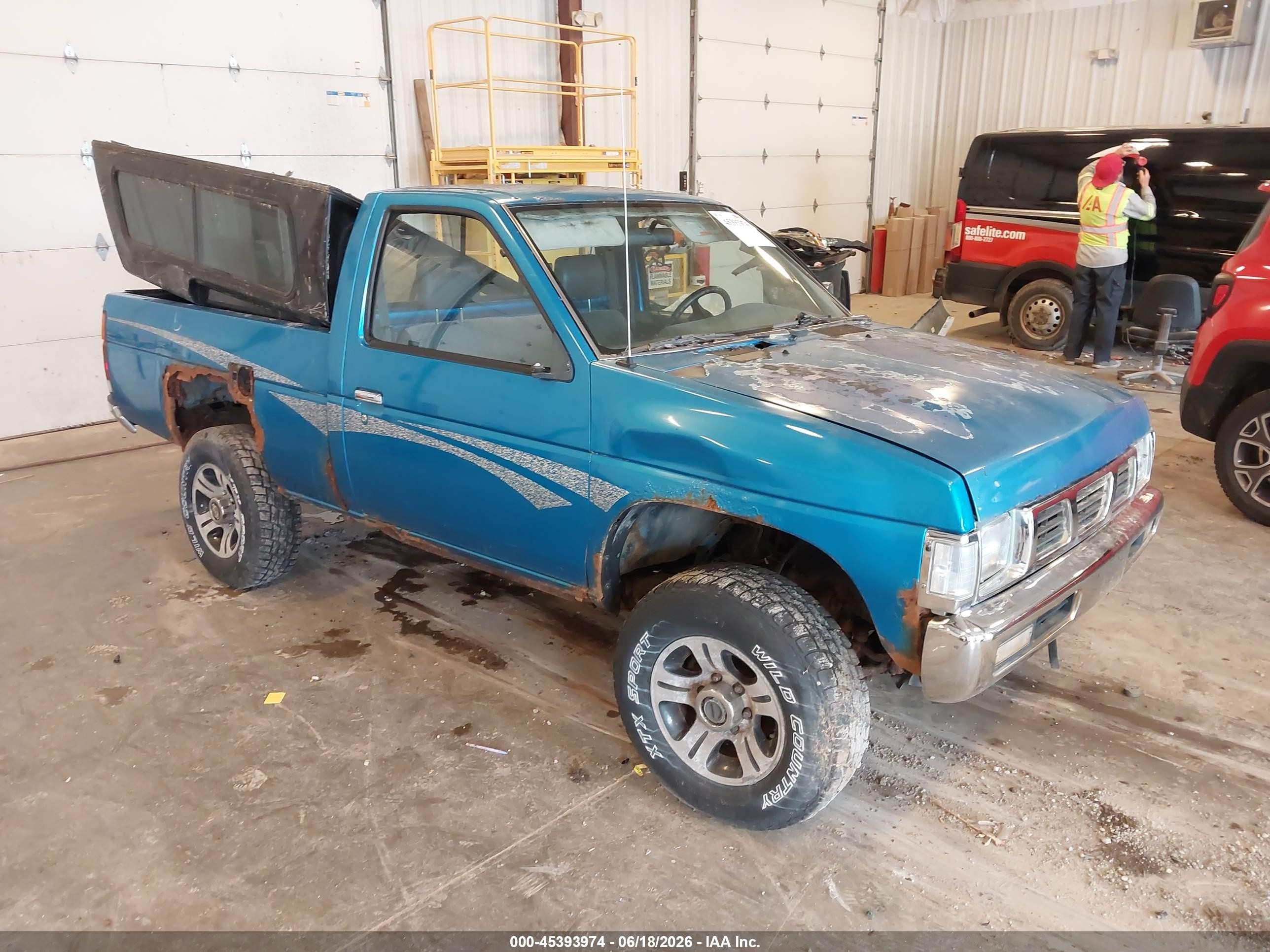 1997 Nissan Frontier XE, VIN 1N6SD11Y1VC328828 — Normal wear