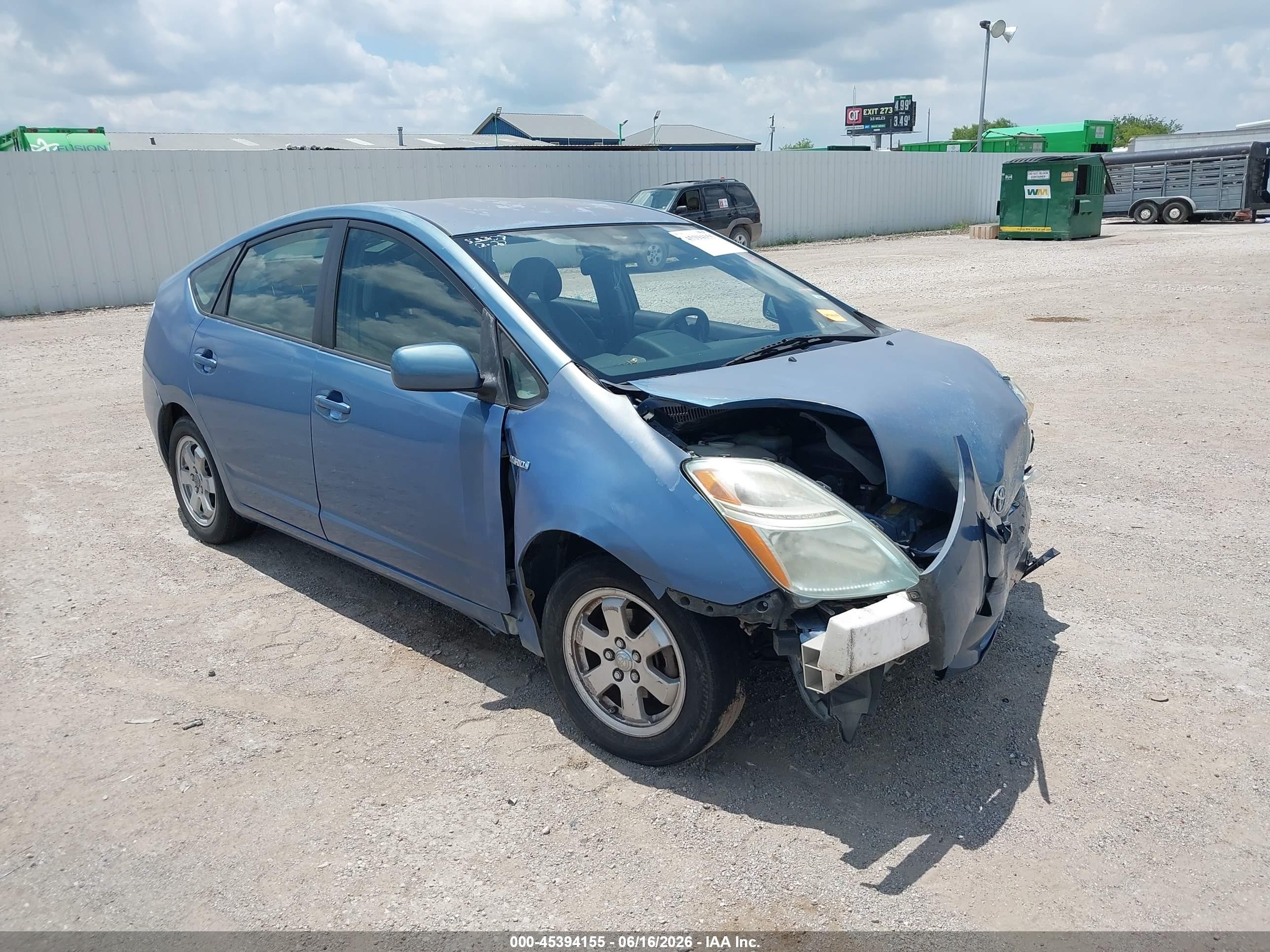 2007 Toyota Prius, VIN JTDKB20U677564559 — Front end