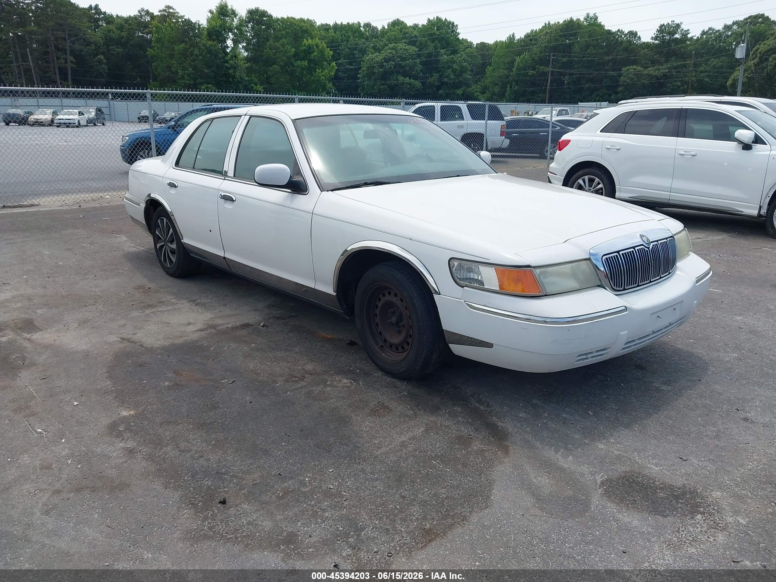 1999 Mercury Grand Marquis GS, VIN 2MEFM74W8XX722784 — Normal wear