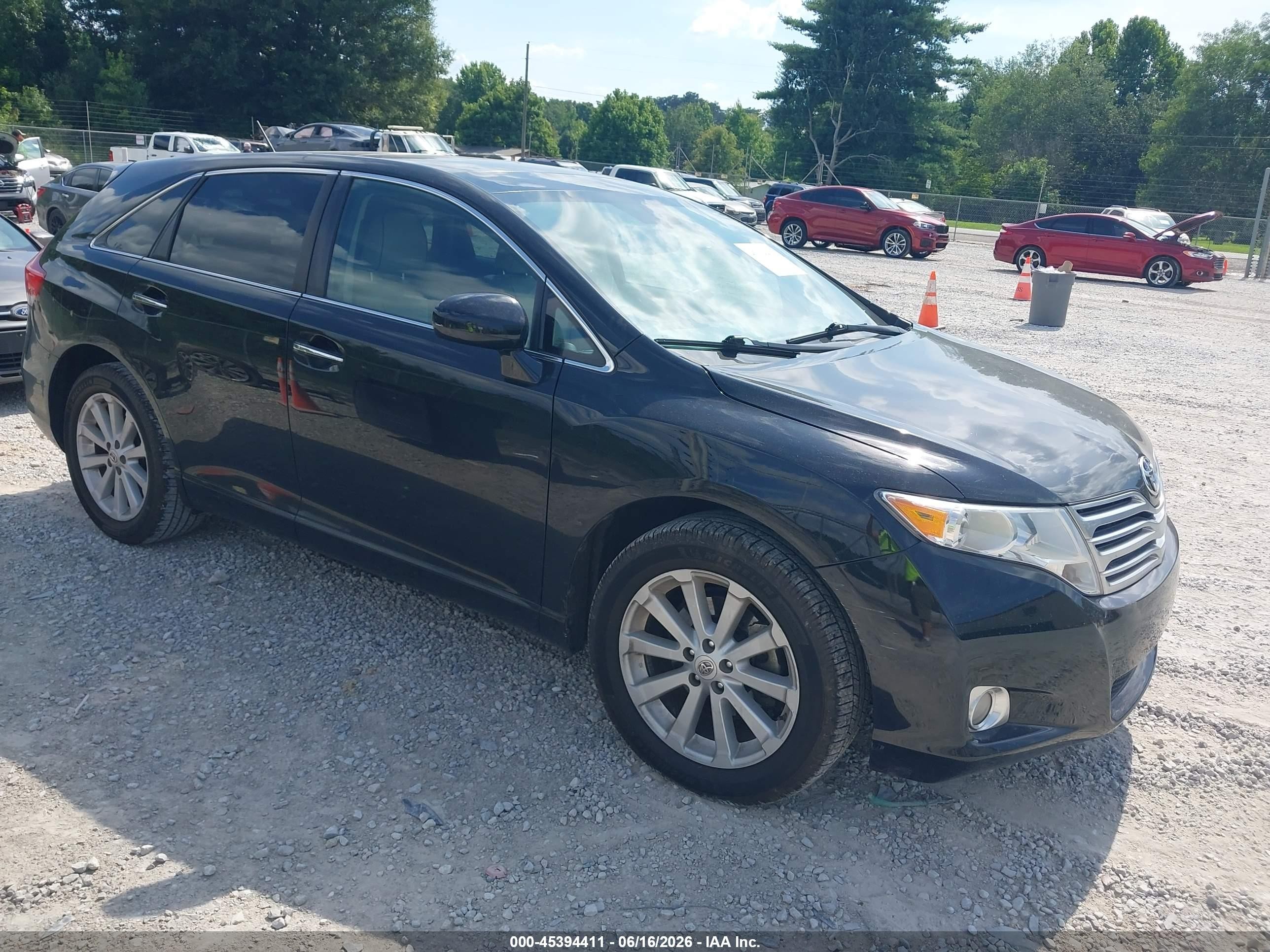 2010 Toyota Venza, VIN 4T3ZA3BB2AU022129 — Side