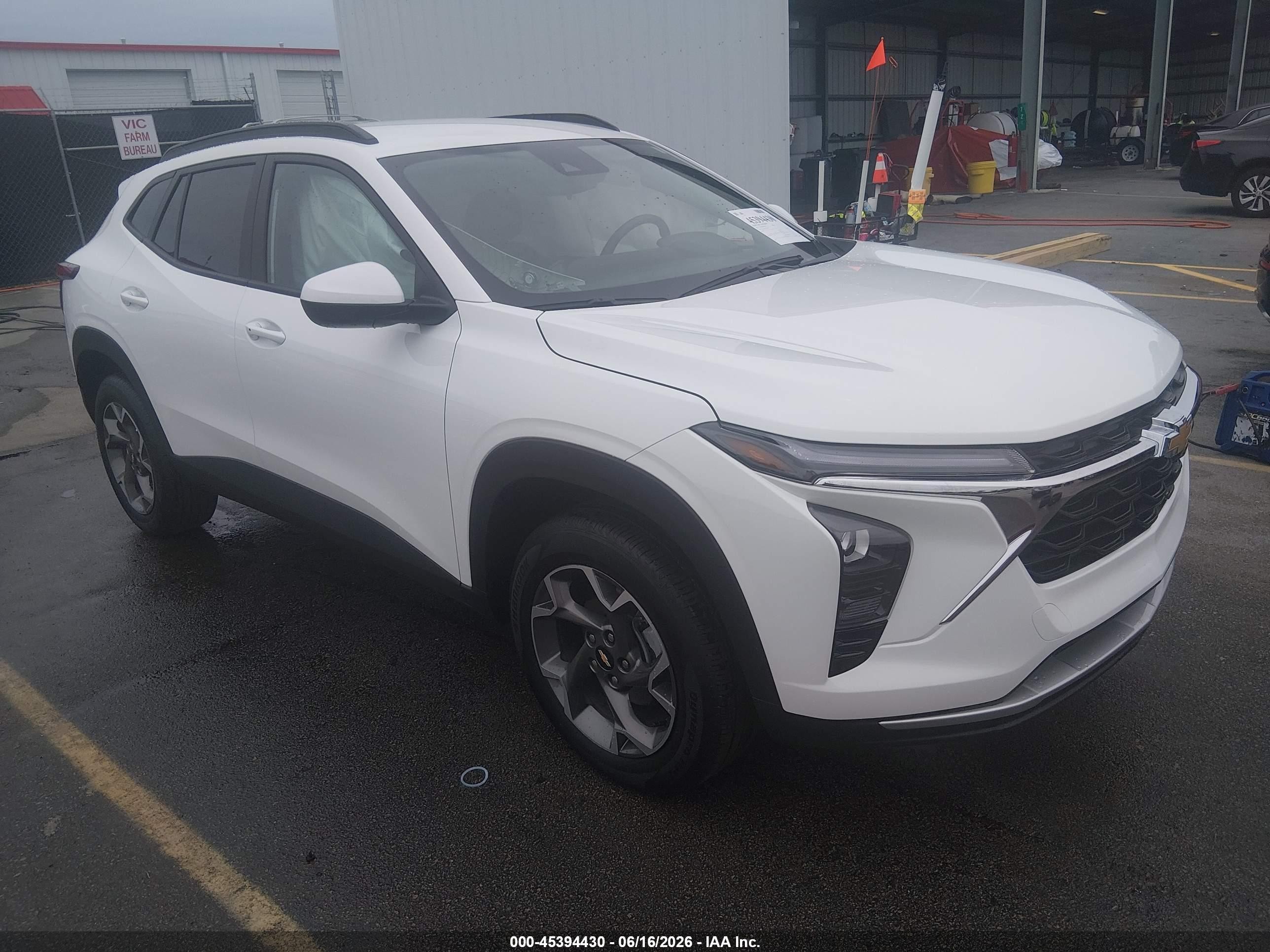 2025 Chevrolet Trax LT, VIN KL77LHEP0SC322906 — Side