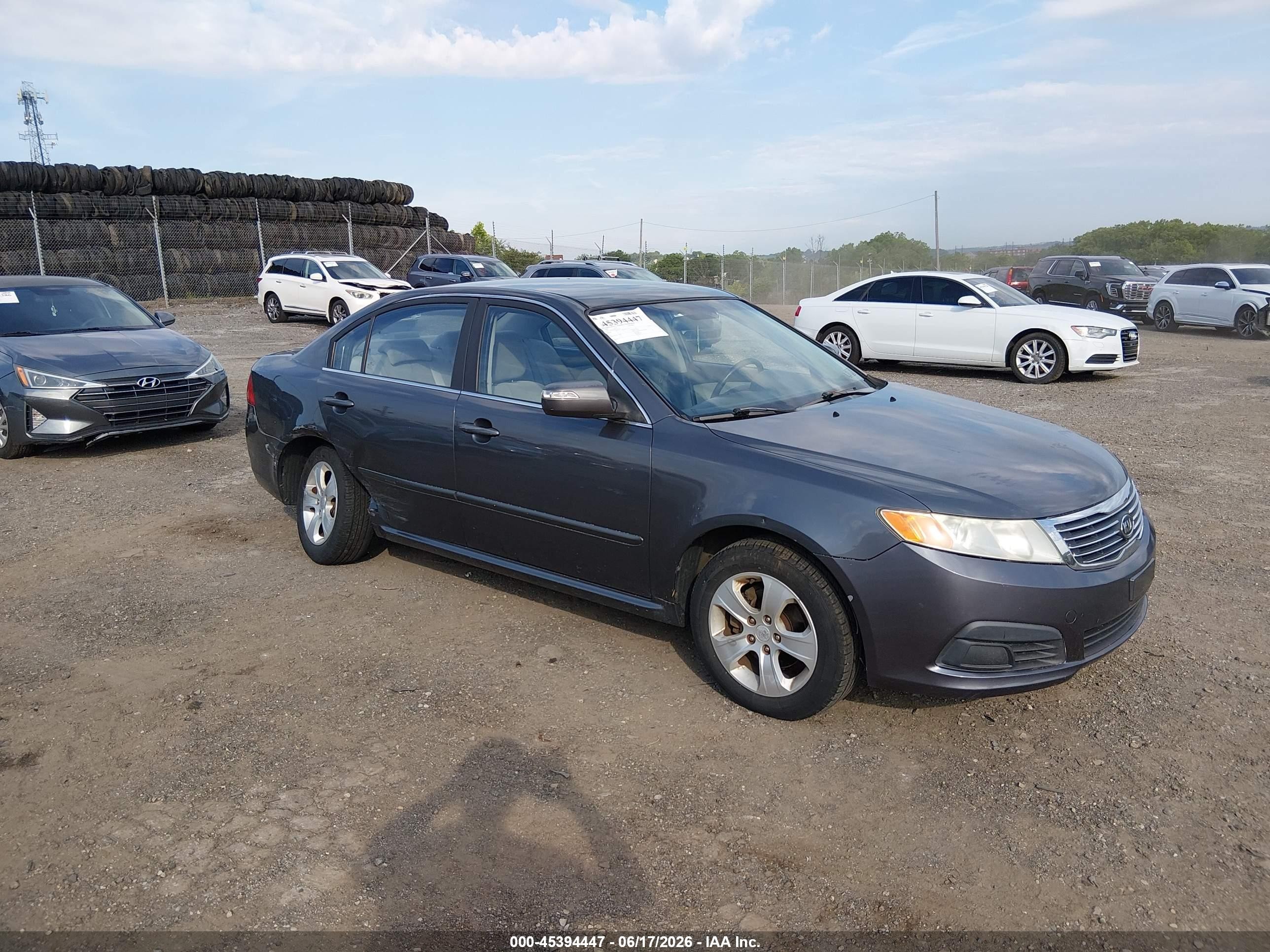 2009 Kia Optima LX, VIN KNAGE228595312021 — Зад