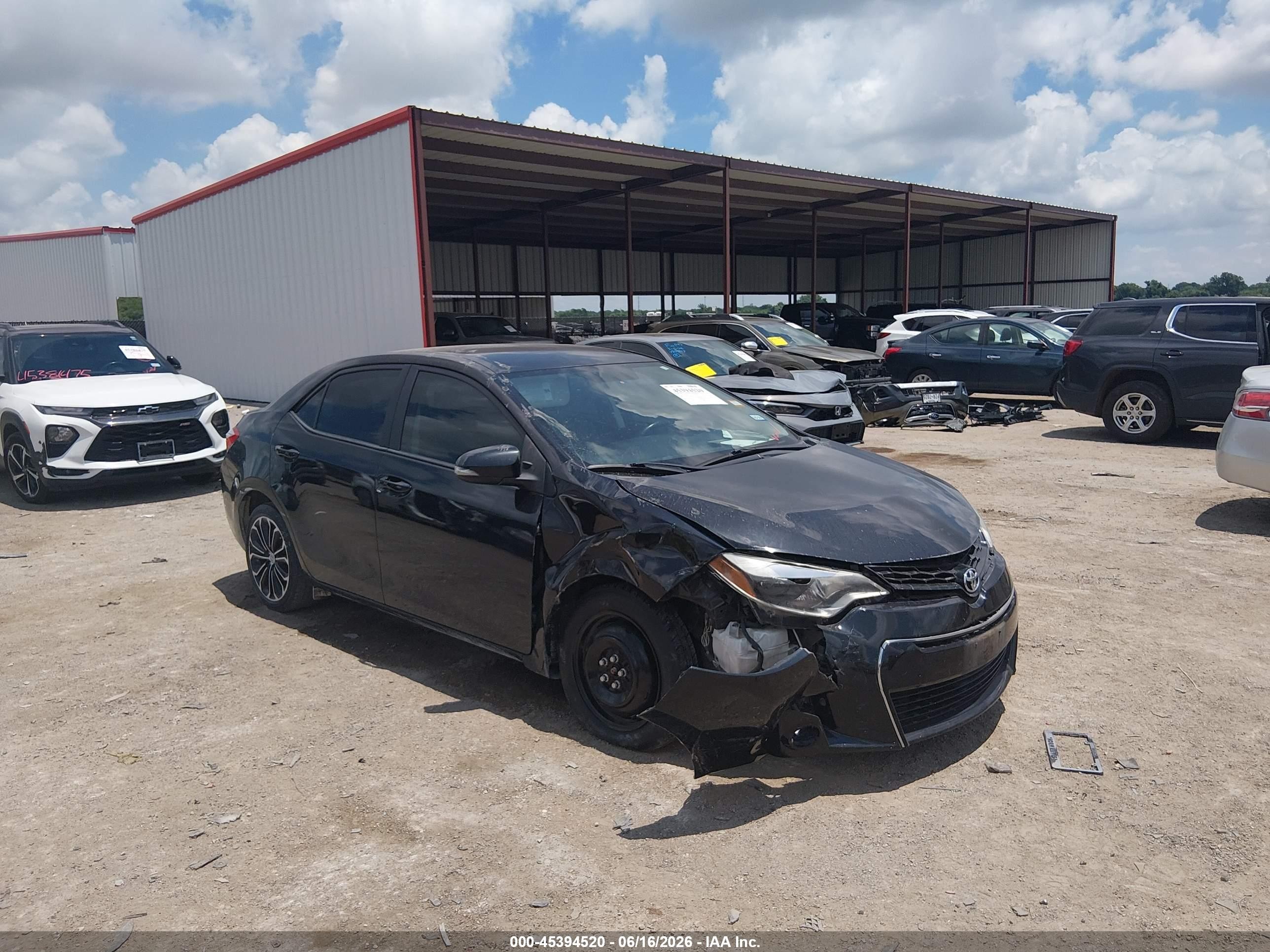 2015 Toyota Corolla LE, VIN 5YFBURHE1FP337843 — Front end