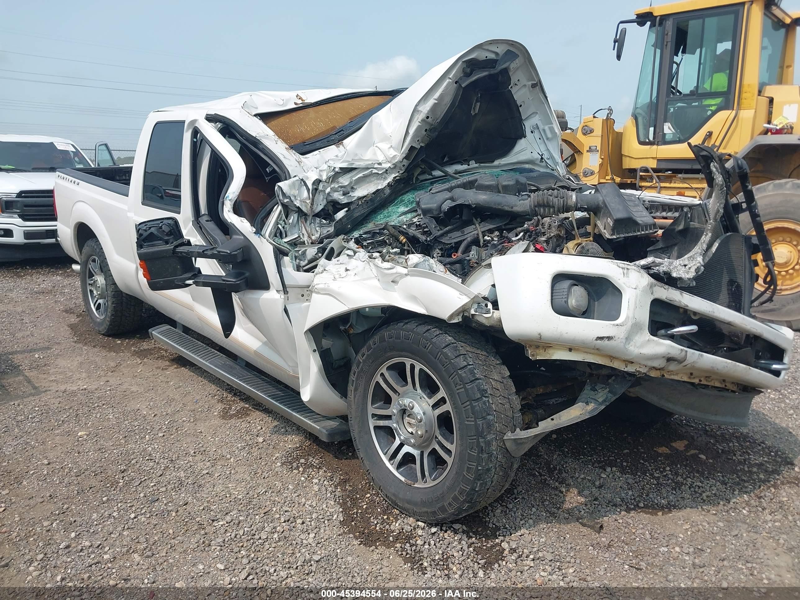 2016 Ford F-250 Lariat, VIN 1FT7W2B62GEA48851 — Side