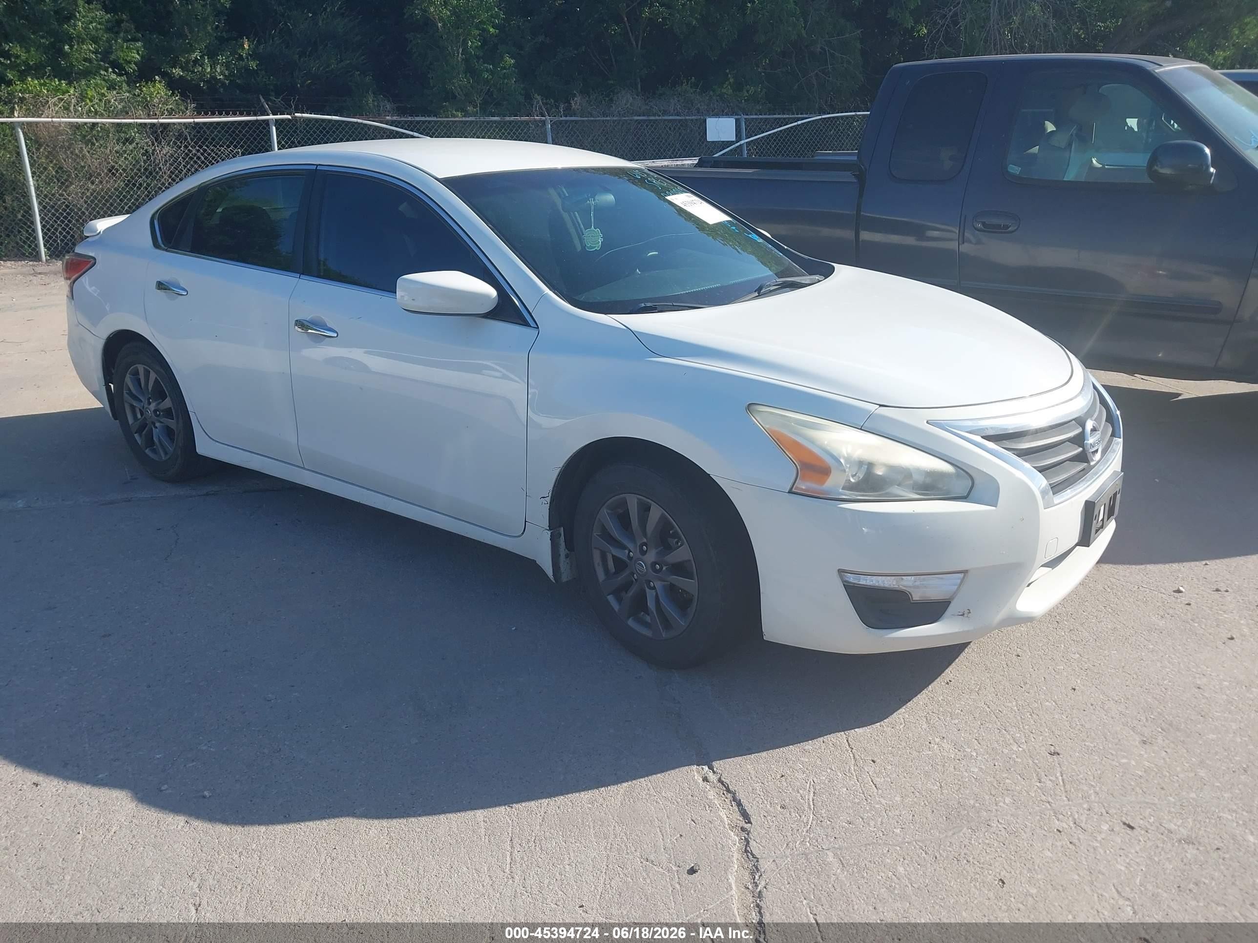 2015 Nissan Altima 2.5, VIN 1N4AL3AP6FN894869 — Repossession