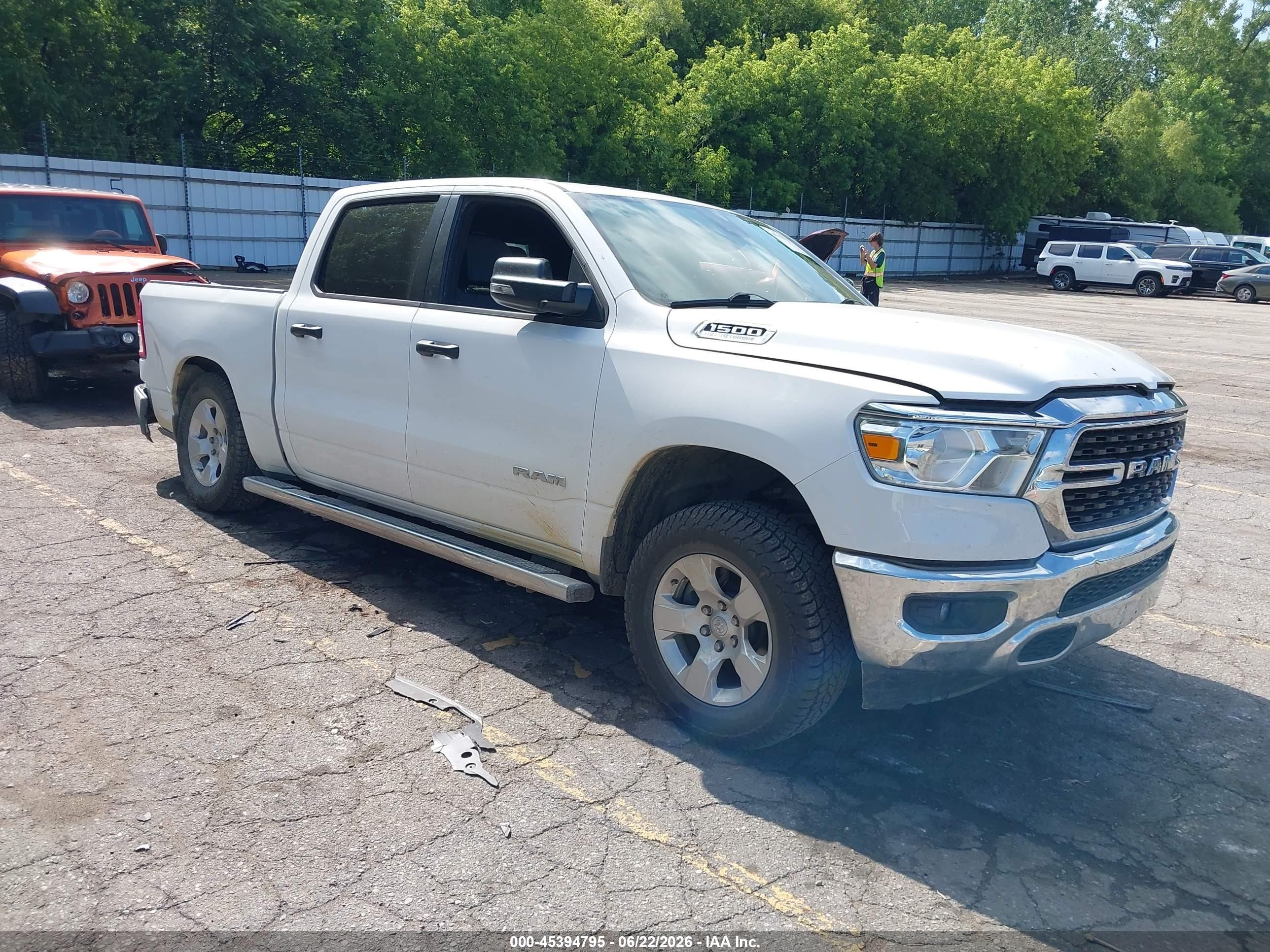 2024 Ram 1500 Big Horn, VIN 1C6SRFFT1RN184746 — Side