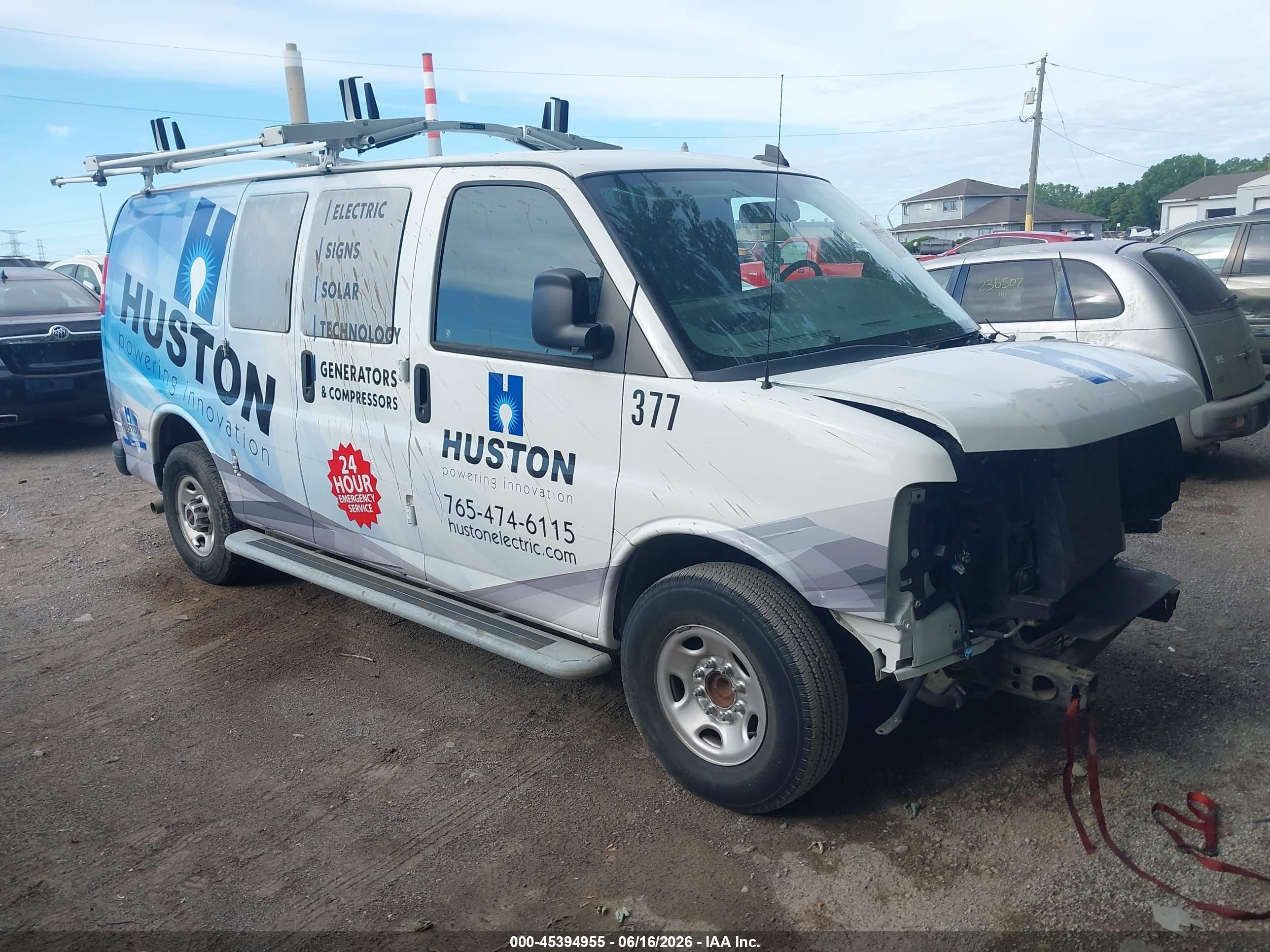 2021 GMC Savana Cargo, VIN 1GTW7AFP1M1236298 — Normal wear
