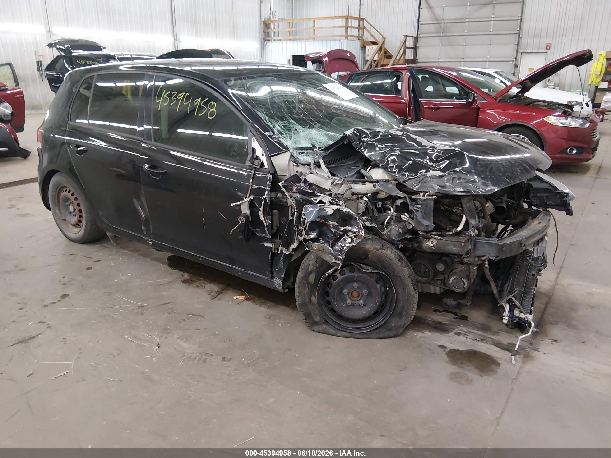 2014 Volkswagen Golf TDI, VIN WVWDM7AJ8EW010043 — Перед