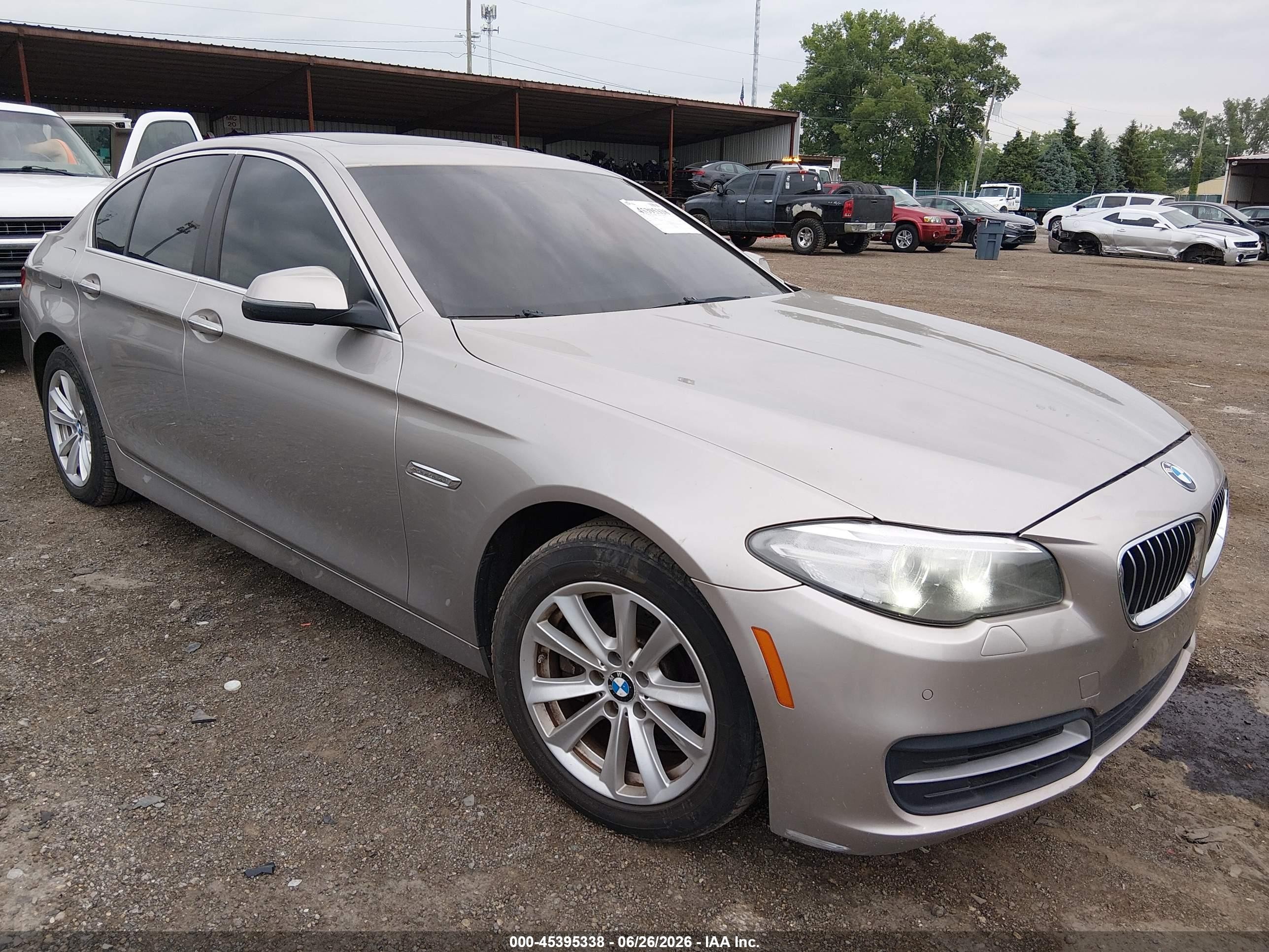2014 BMW 5 Series 528i xDrive, VIN WBA5A7C57ED615614 — Normal wear