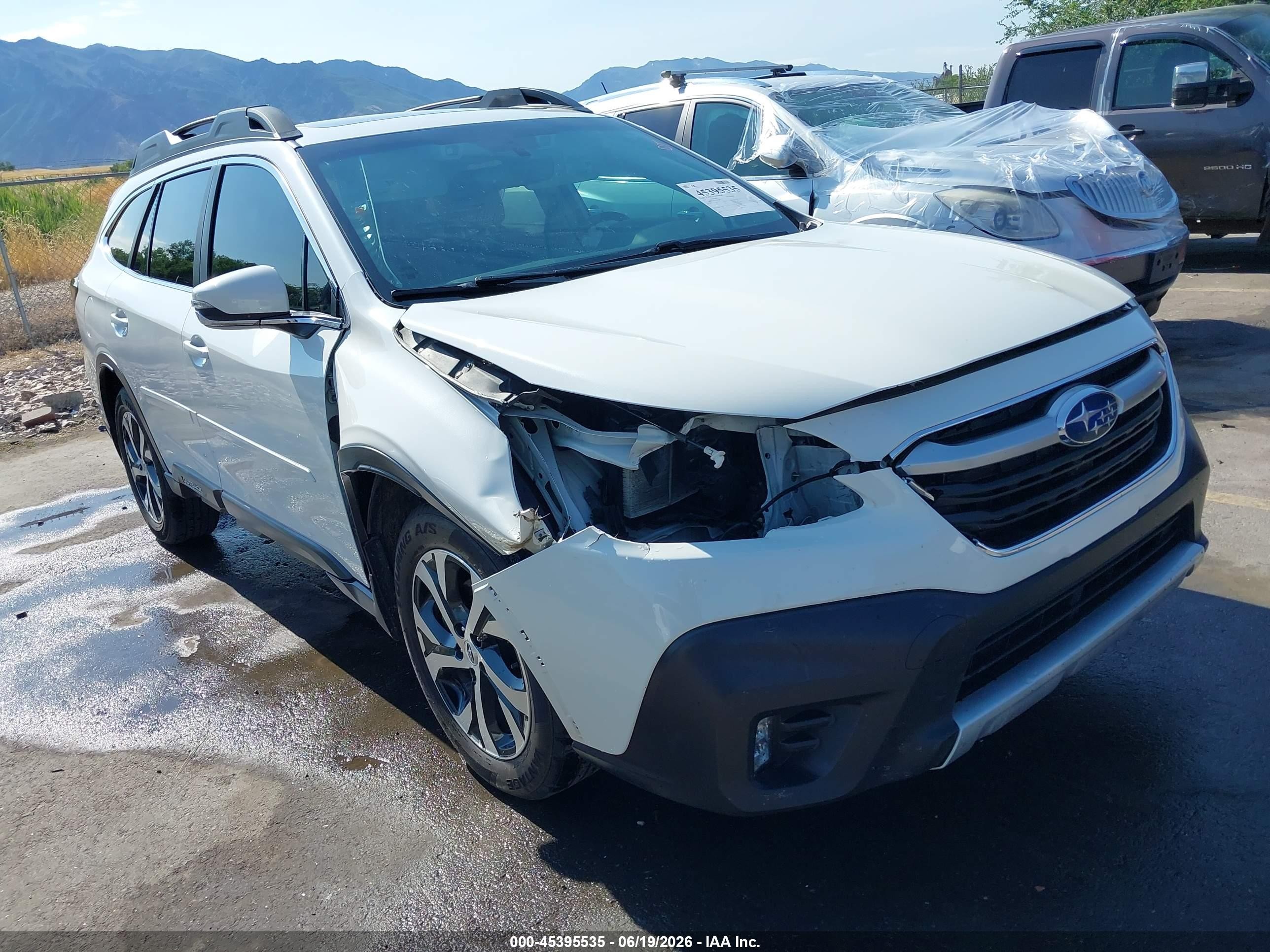 2022 Subaru Outback Limited, VIN 4S4BTANC1N3151388 — Front end