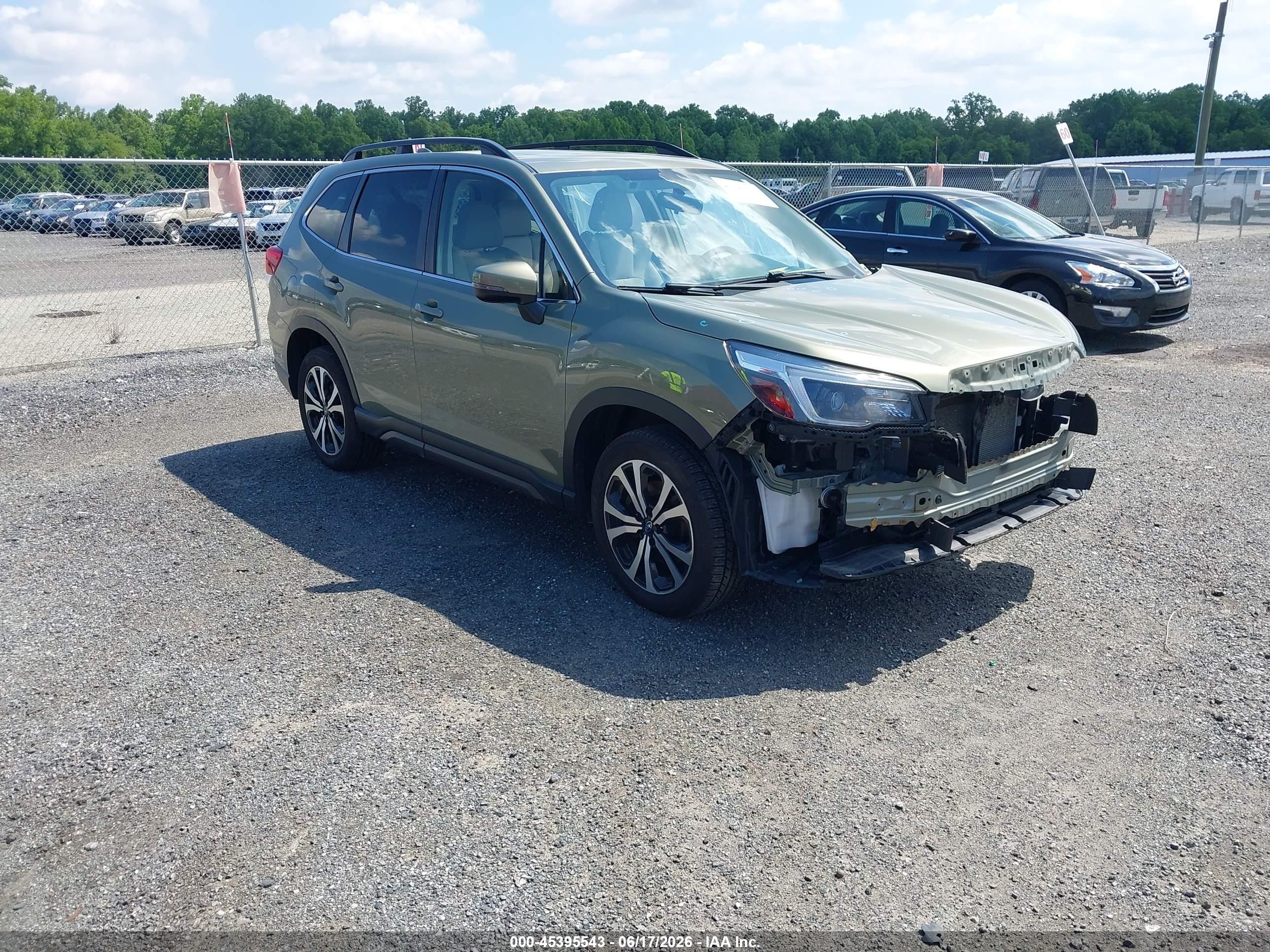 2021 Subaru Forester Limited, VIN JF2SKASC1MH577127 — Front end
