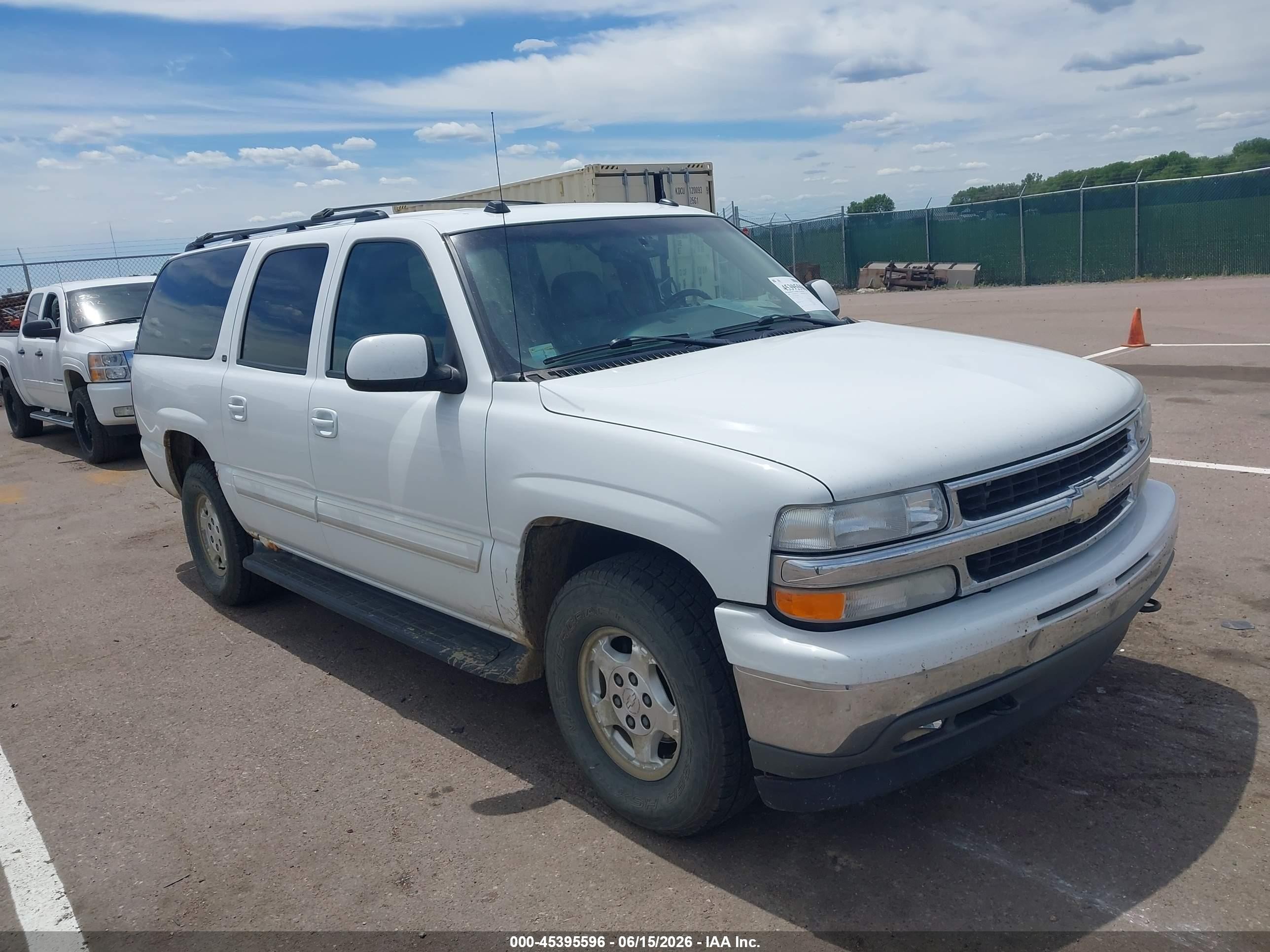 2005 Chevrolet Suburban LT, VIN 3GNFK16ZX5G283419 — Rear end