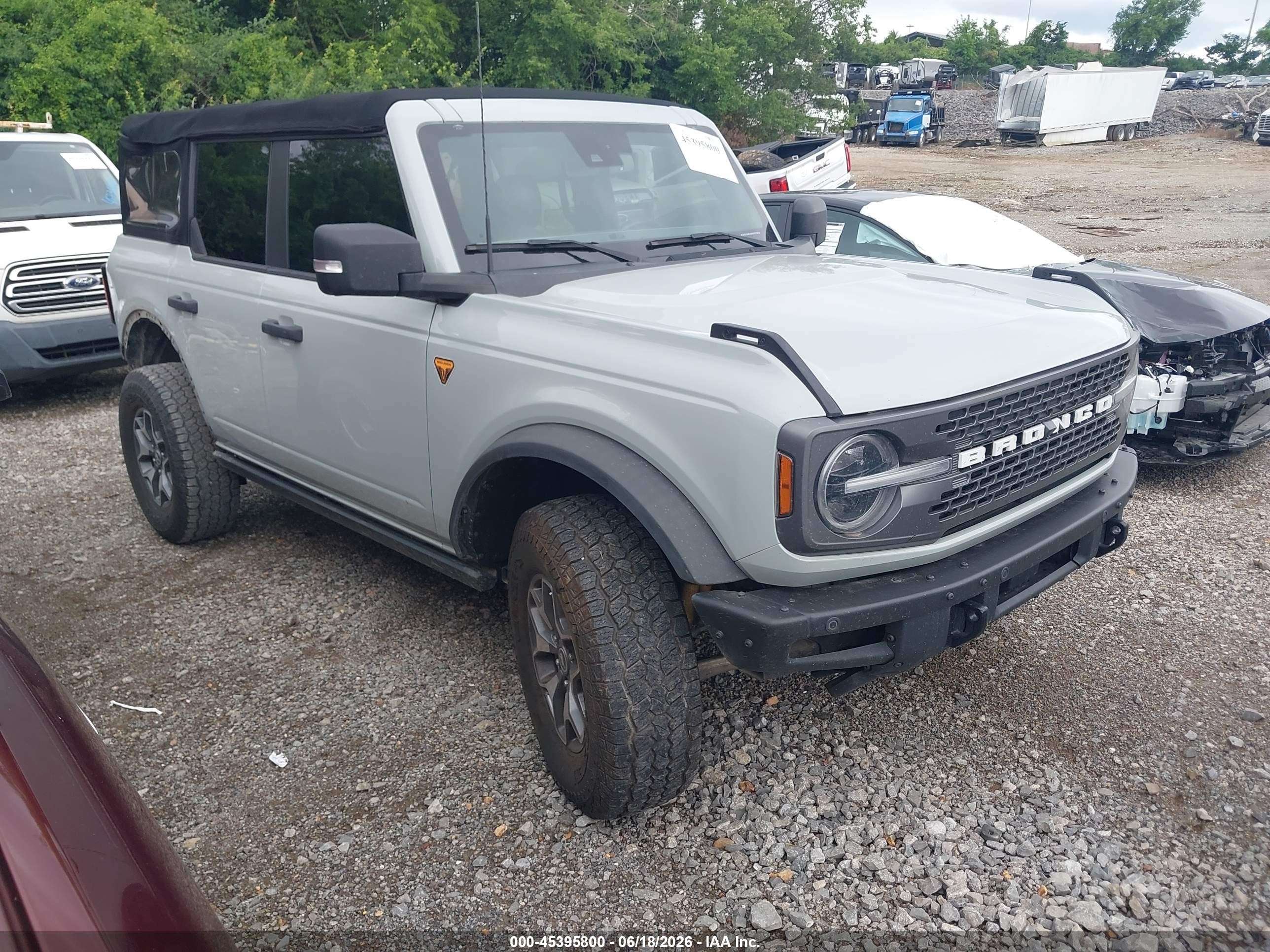 2021 Ford Bronco Badlands, VIN 1FMEE5DH6MLA94664 — Rear end