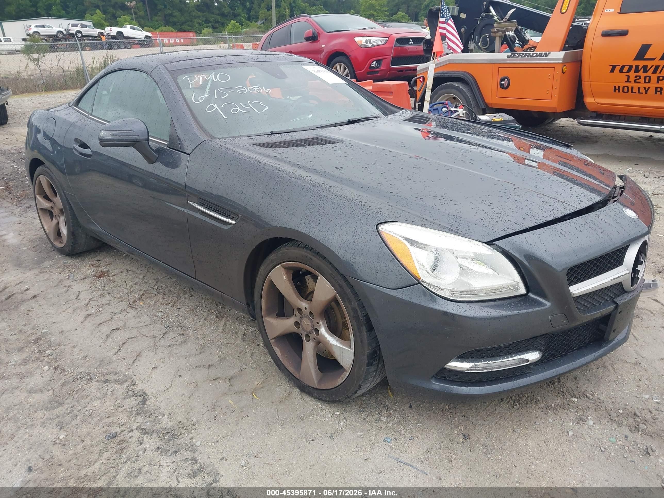 2012 Mercedes-Benz SLK 350, VIN WDDPK5HA0CF009243 — Front end