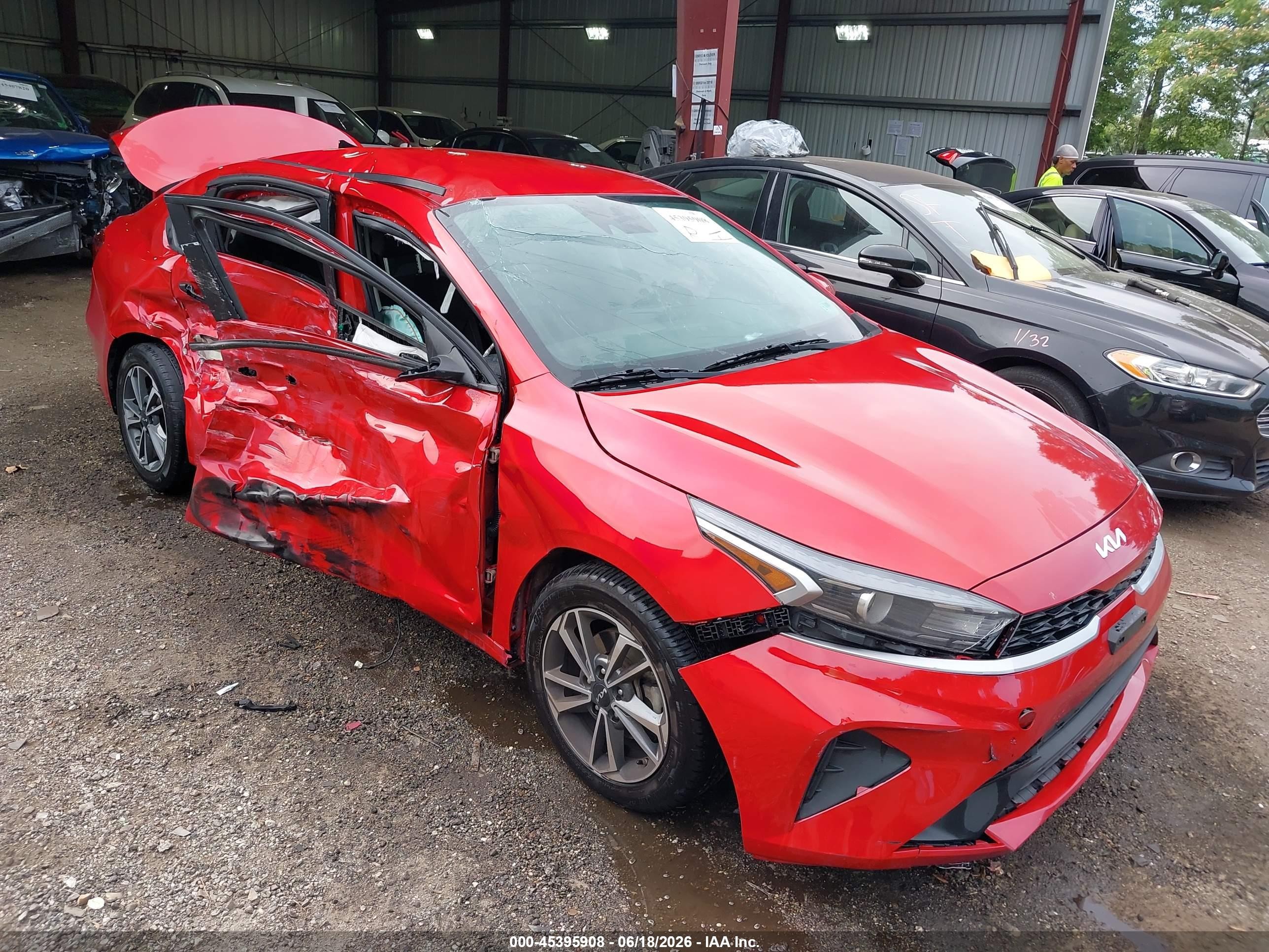 2024 Kia Forte LXS, VIN 3KPF24AD4RE734805 — Side