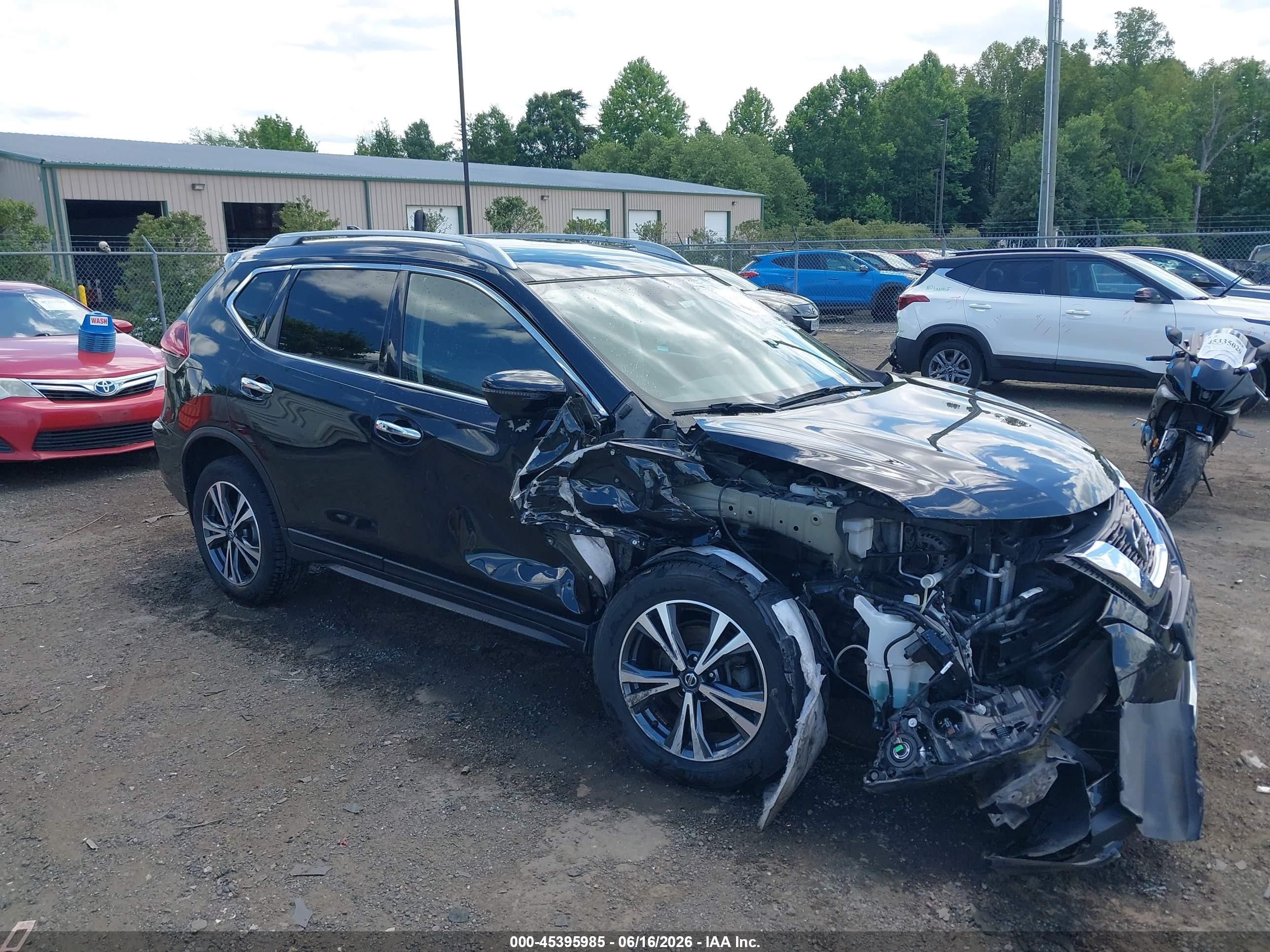 2019 Nissan Rogue SL, VIN 5N1AT2MV5KC811786 — Front end