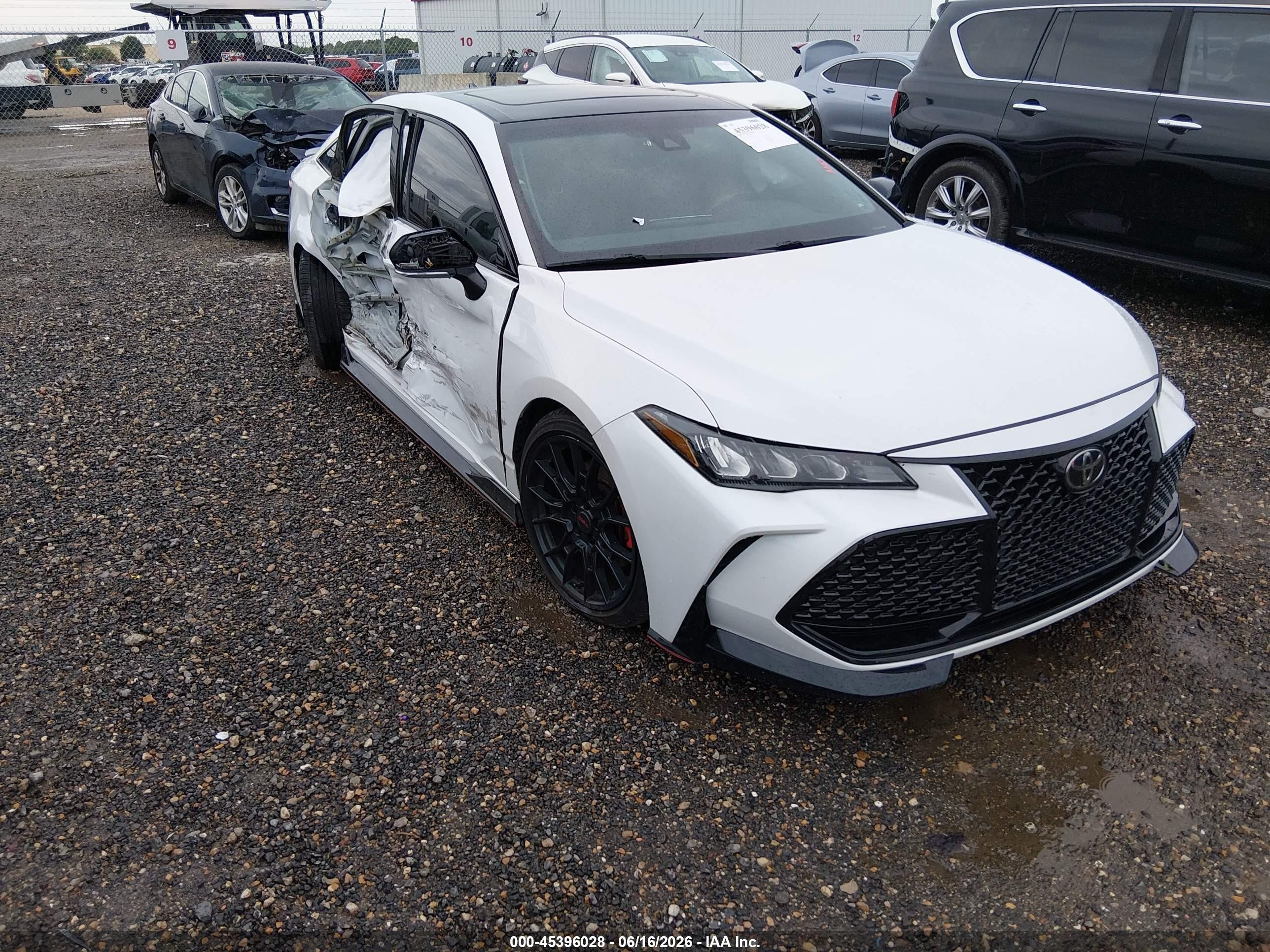 2021 Toyota Avalon TRD, VIN 4T1FZ1FB1MU064041 — Side