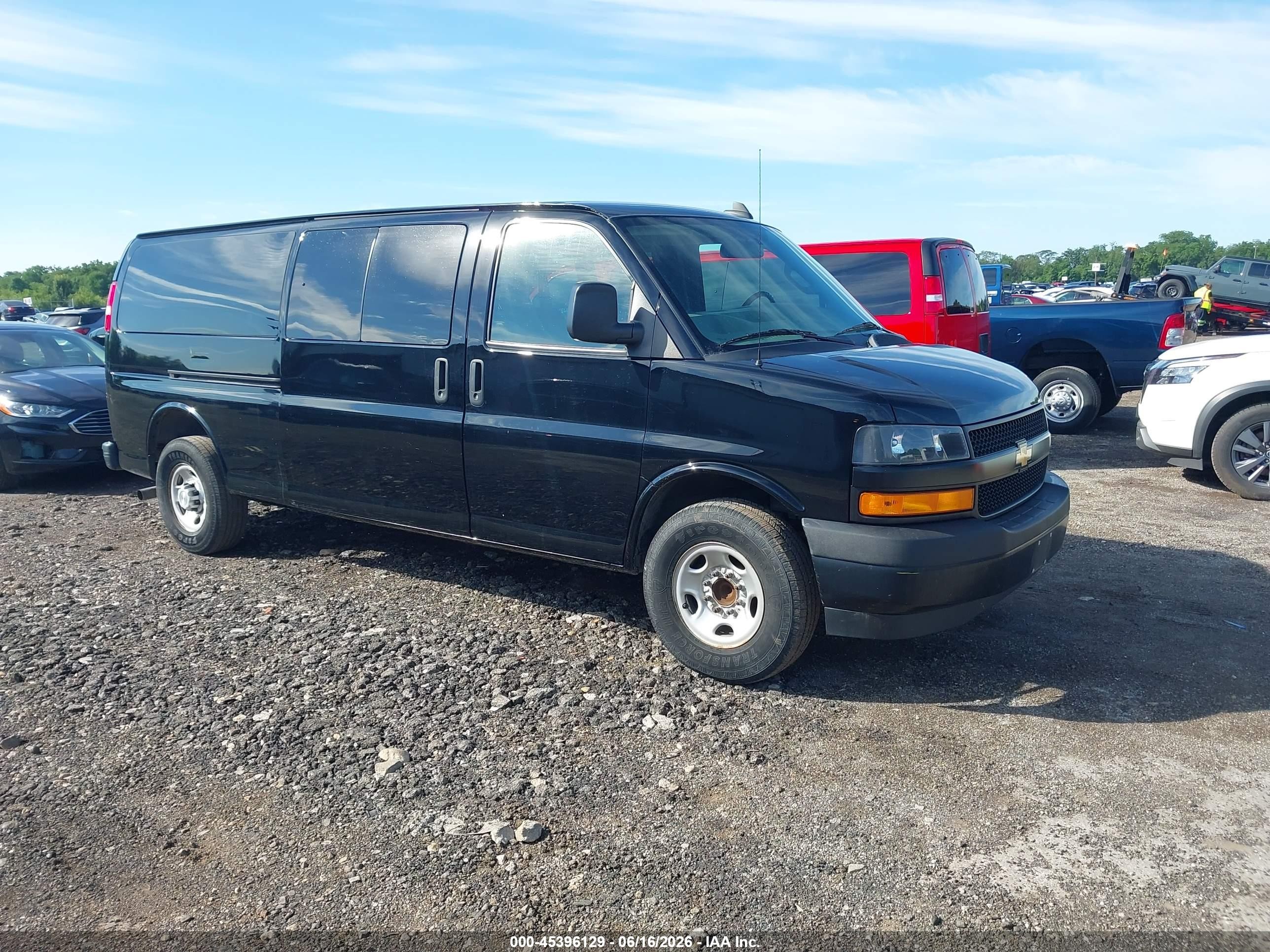 2020 Chevrolet Express Passenger LS, VIN 1GAZGNFG7L1254266 — Rear end