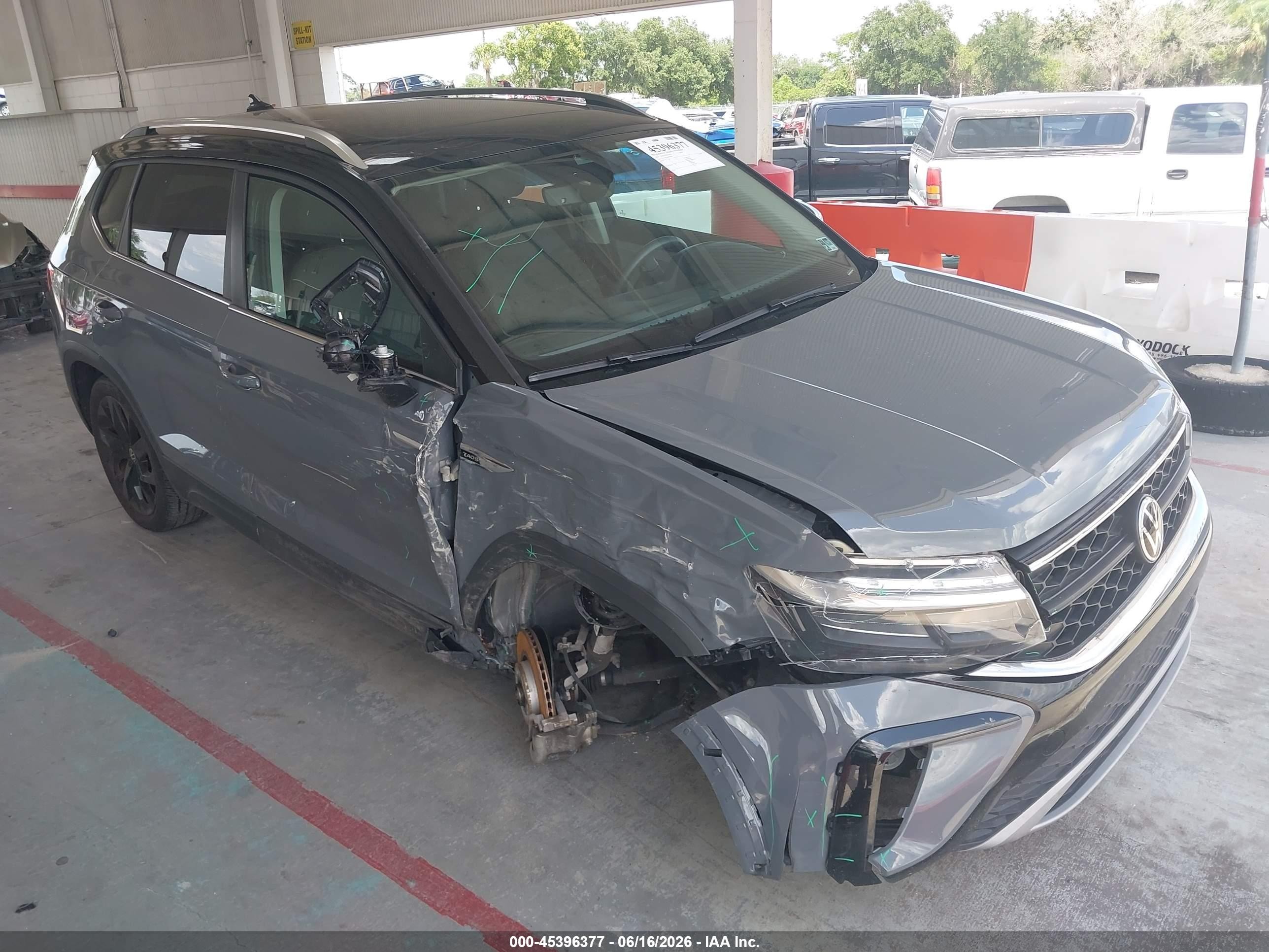 2024 Volkswagen Taos SE, VIN 3VVEX7B23RM020456 — Undercarriage