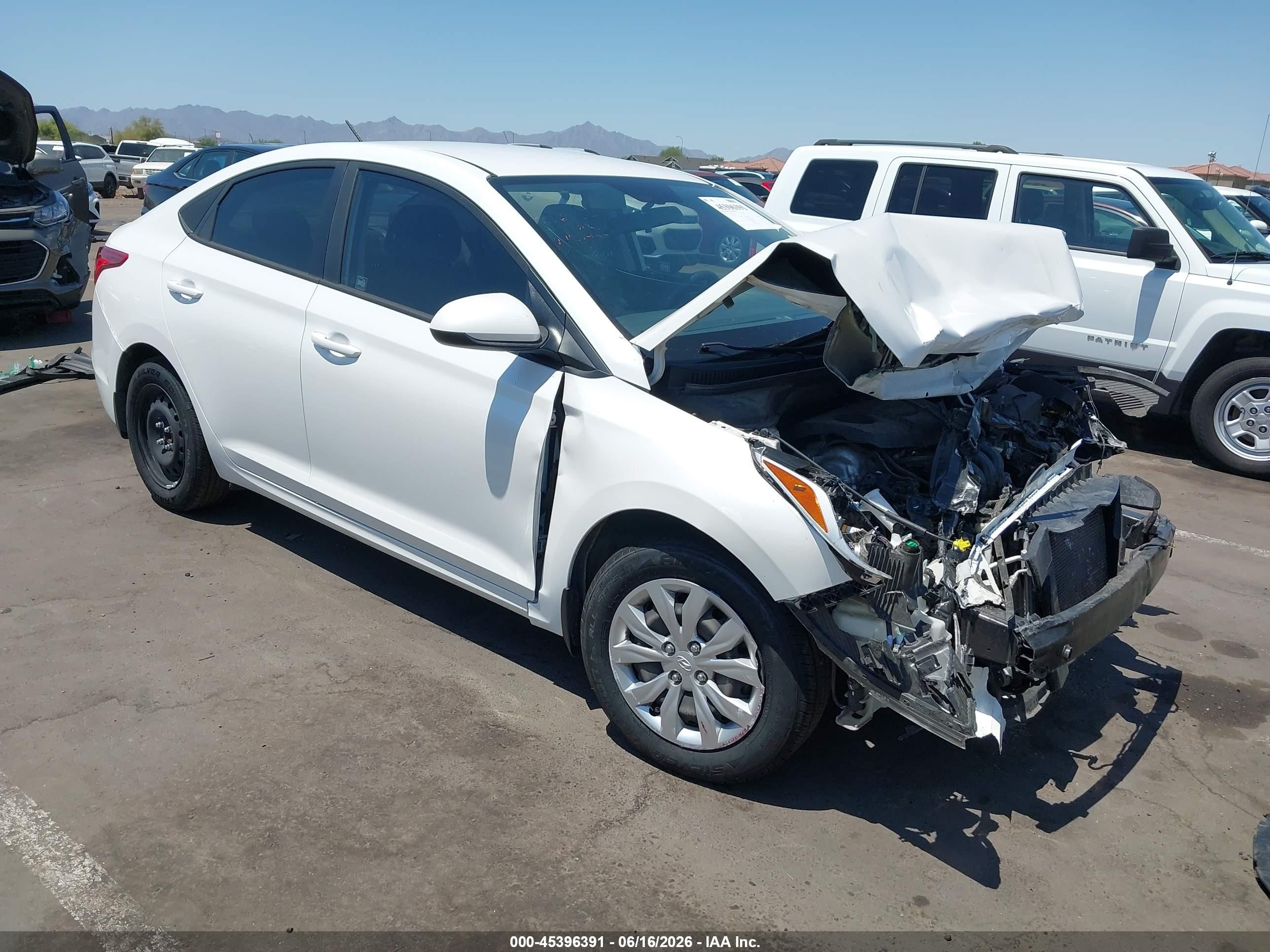 2019 Hyundai Accent SE, VIN 3KPC24A37KE074274 — Front end