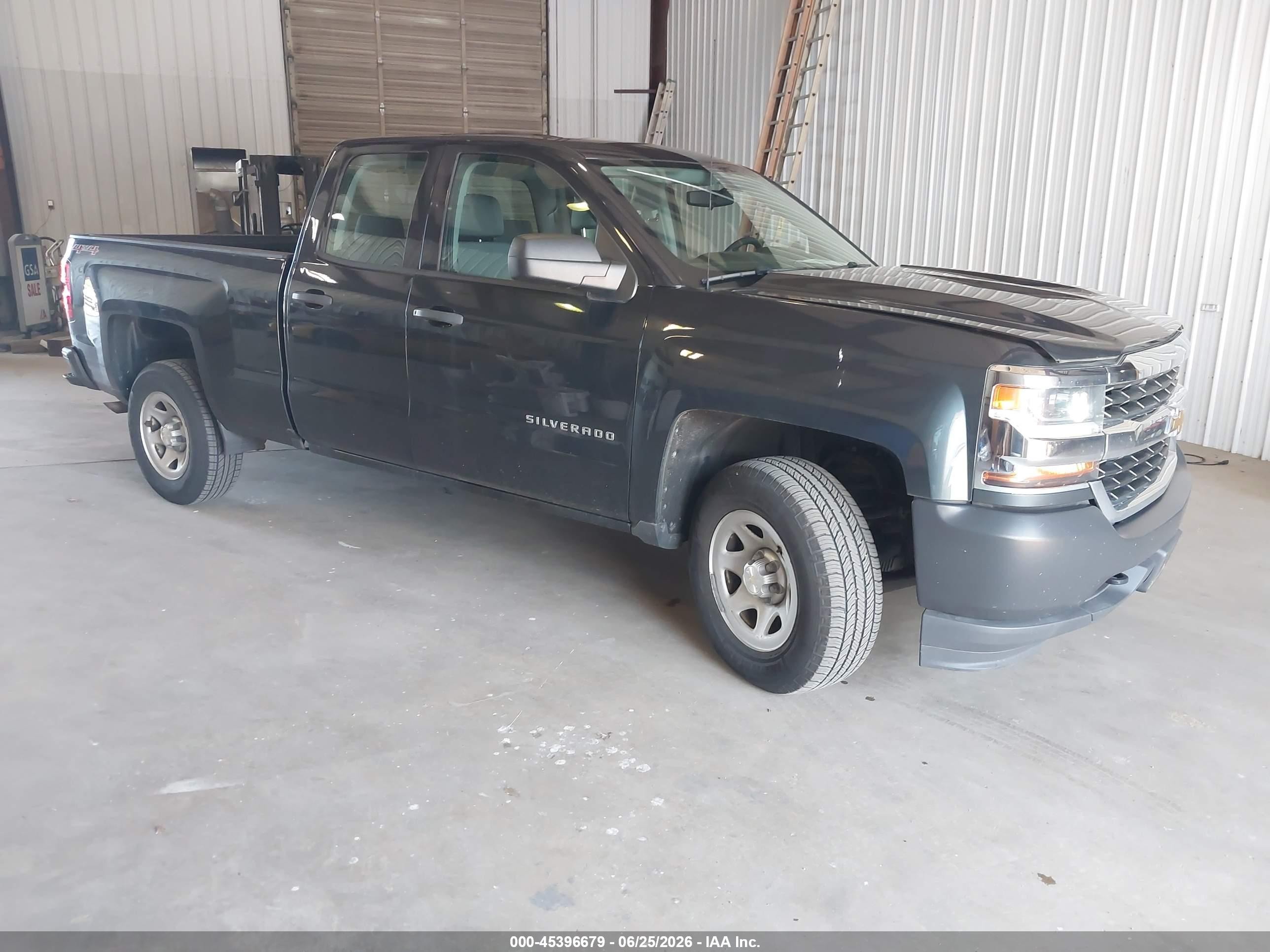 2017 Chevrolet Silverado 1500 Work Truck, VIN 1GCVKNEH4HZ337113 — Normal wear