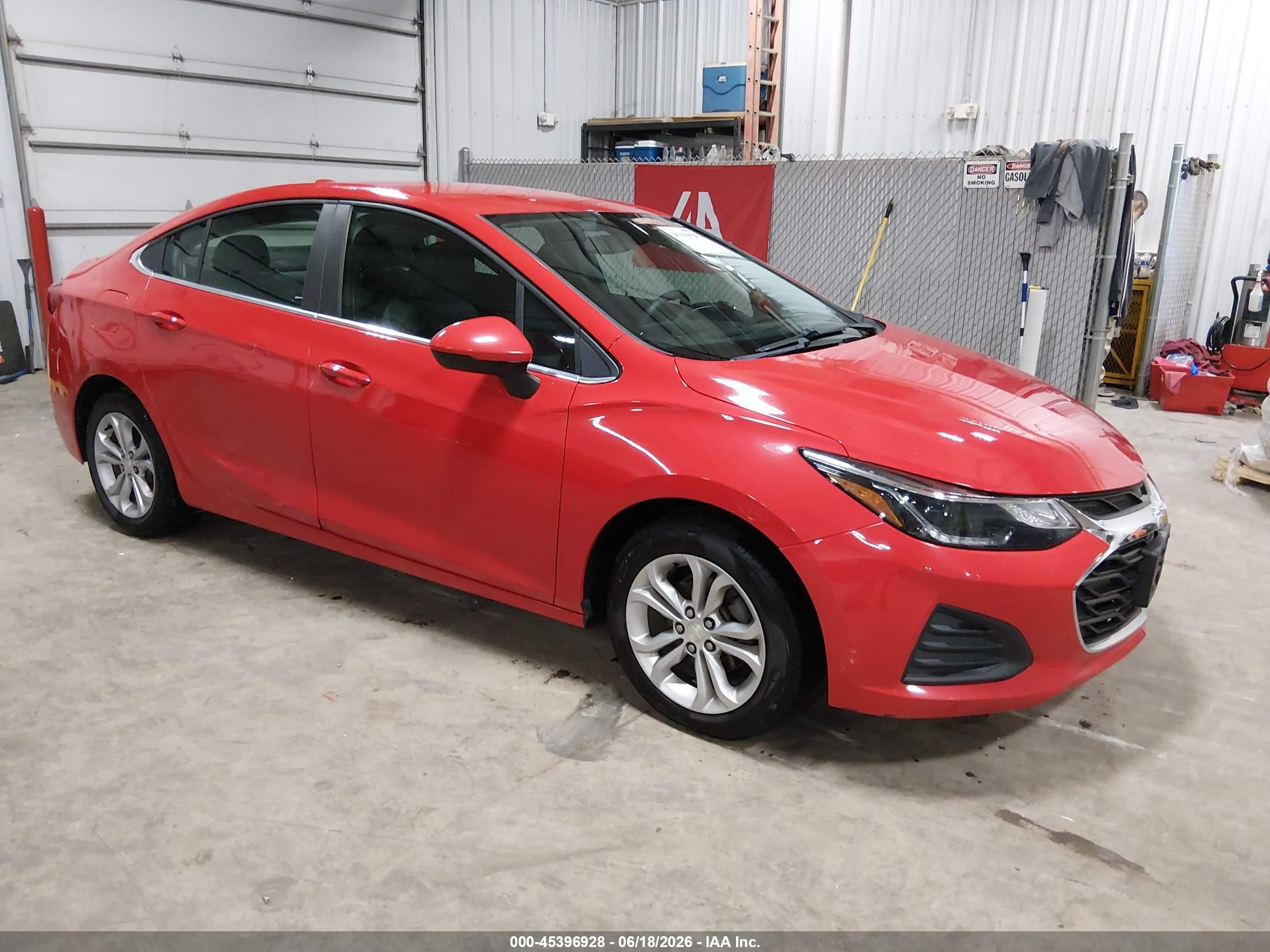 2019 Chevrolet Cruze LT, VIN 1G1BE5SM1K7114907 — Град