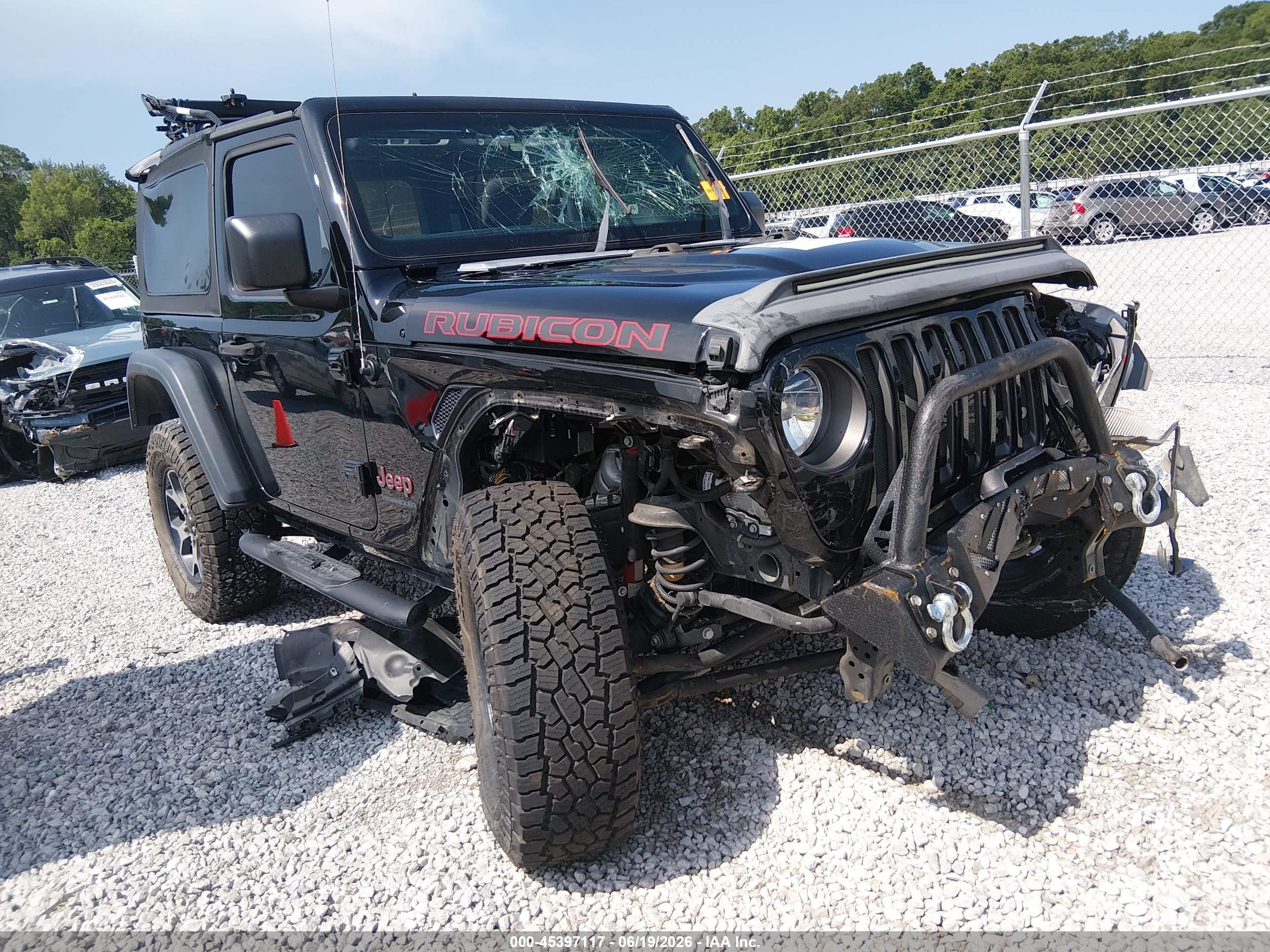2019 Jeep Wrangler Rubicon, VIN 1C4HJXCG1KW581624 — Front end