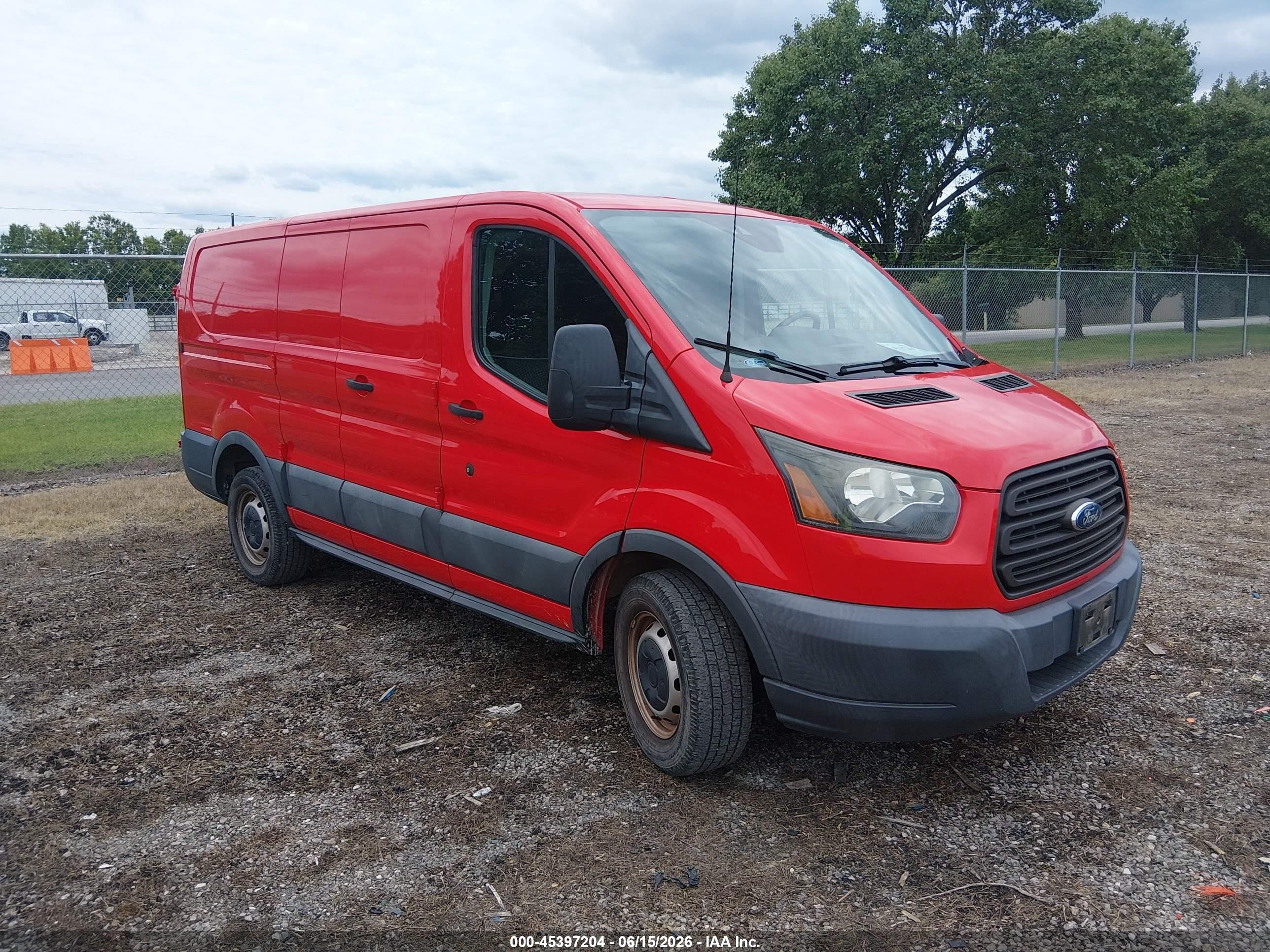 2016 Ford Transit Cargo, VIN 1FTYE1ZM5GKB33710 — Normal wear