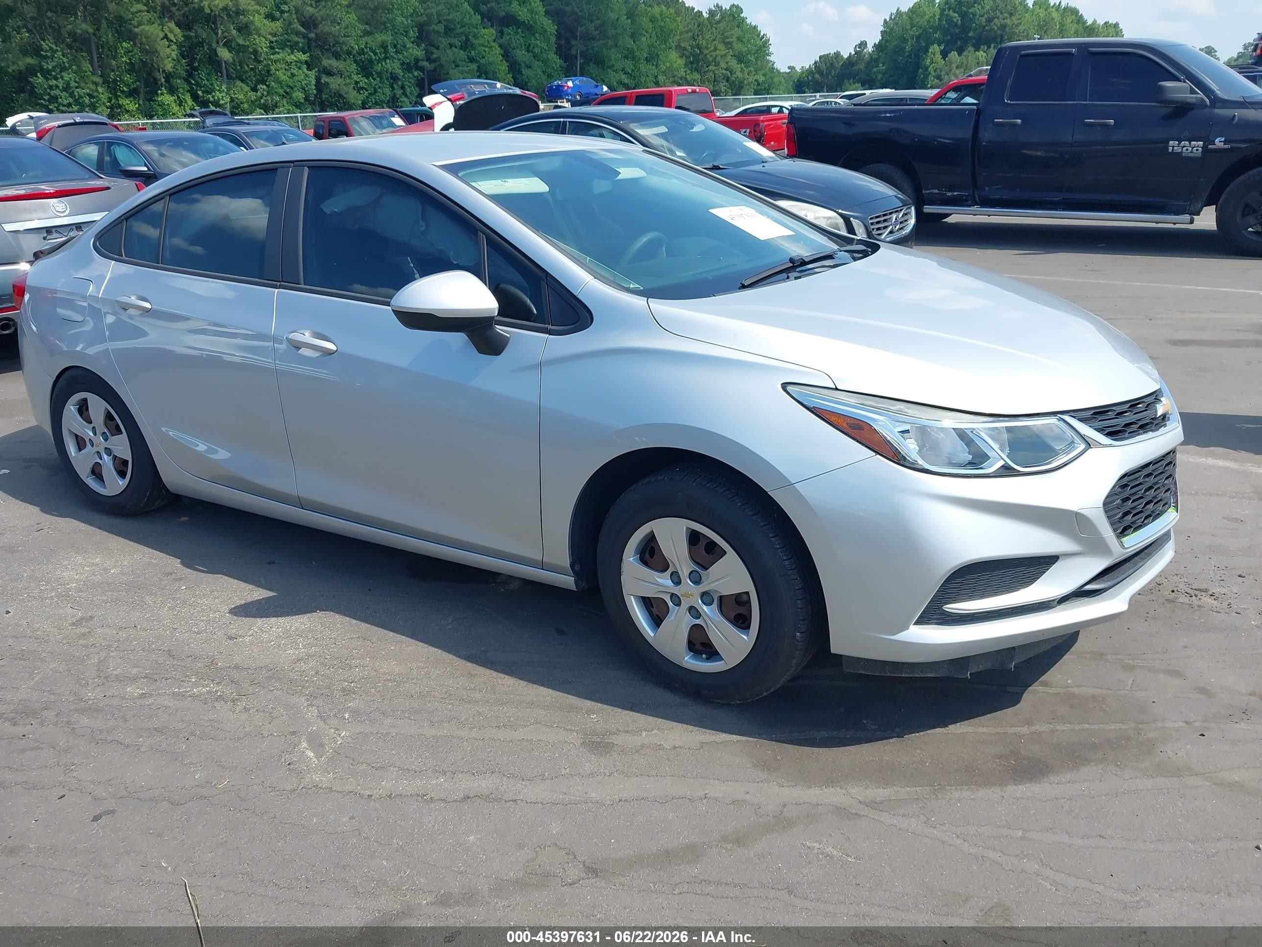 2018 Chevrolet Cruze LS, VIN 1G1BC5SM8J7186093 — Rear end