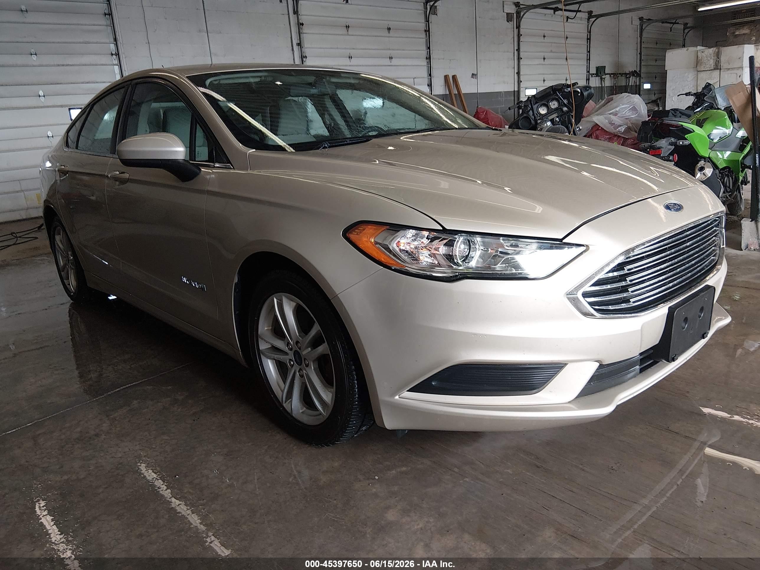 2018 Ford Fusion S, VIN 3FA6P0UUXJR122309 — Normal wear